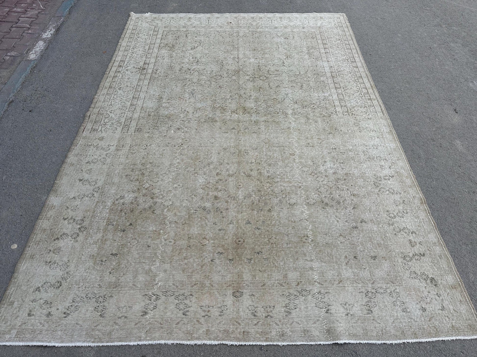 7"x10'3" Feet ,Beige background Turkish vintage anatolian rug,light brown colors rugs,area rugs, beige border,Floral rugs,468