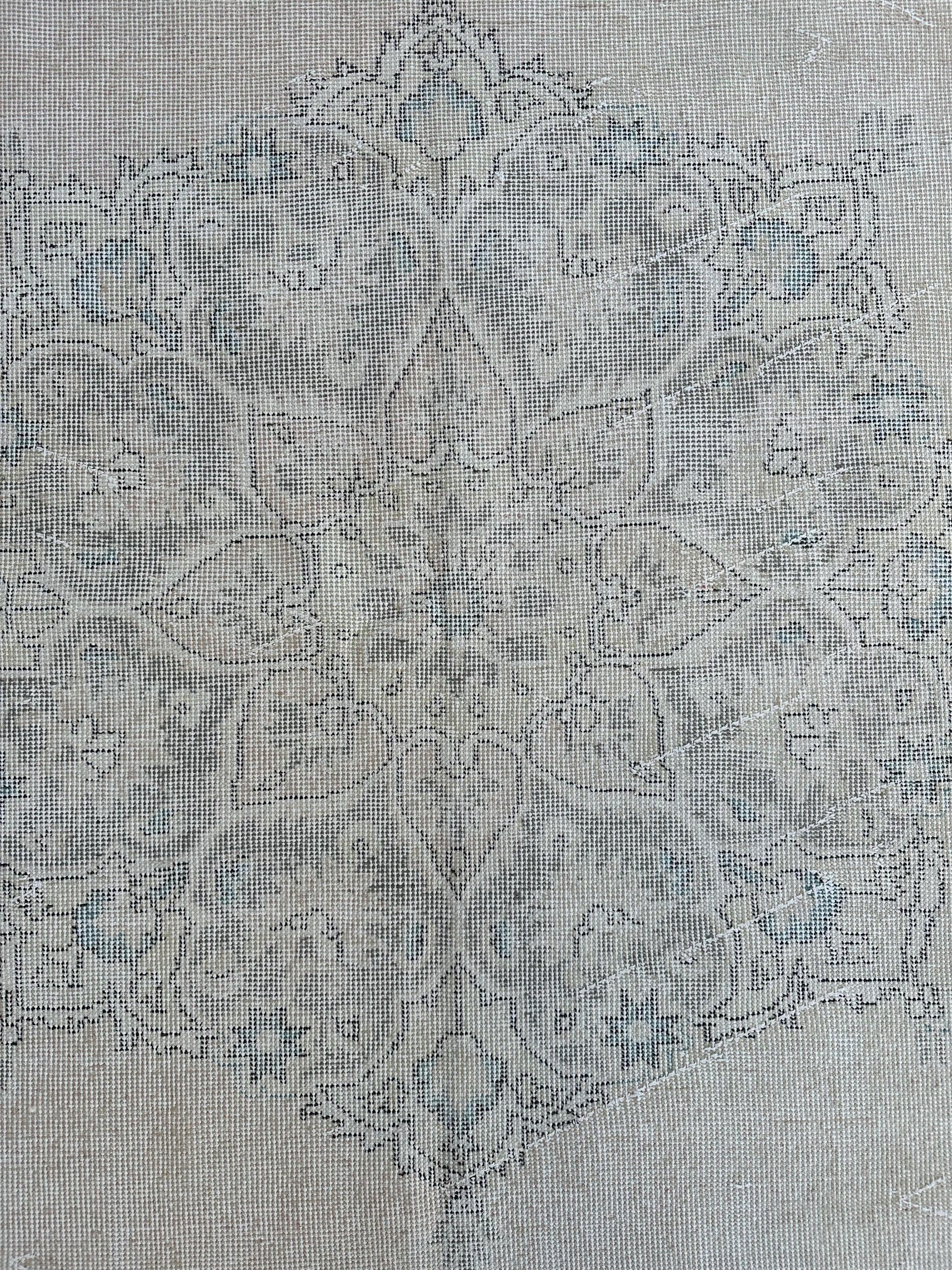 6'10"x10'3" Feet ,Beige background Turkish vintage anatolian rug,gray,creamcolors rugs,area rugs,beige border,Floral rugs,471