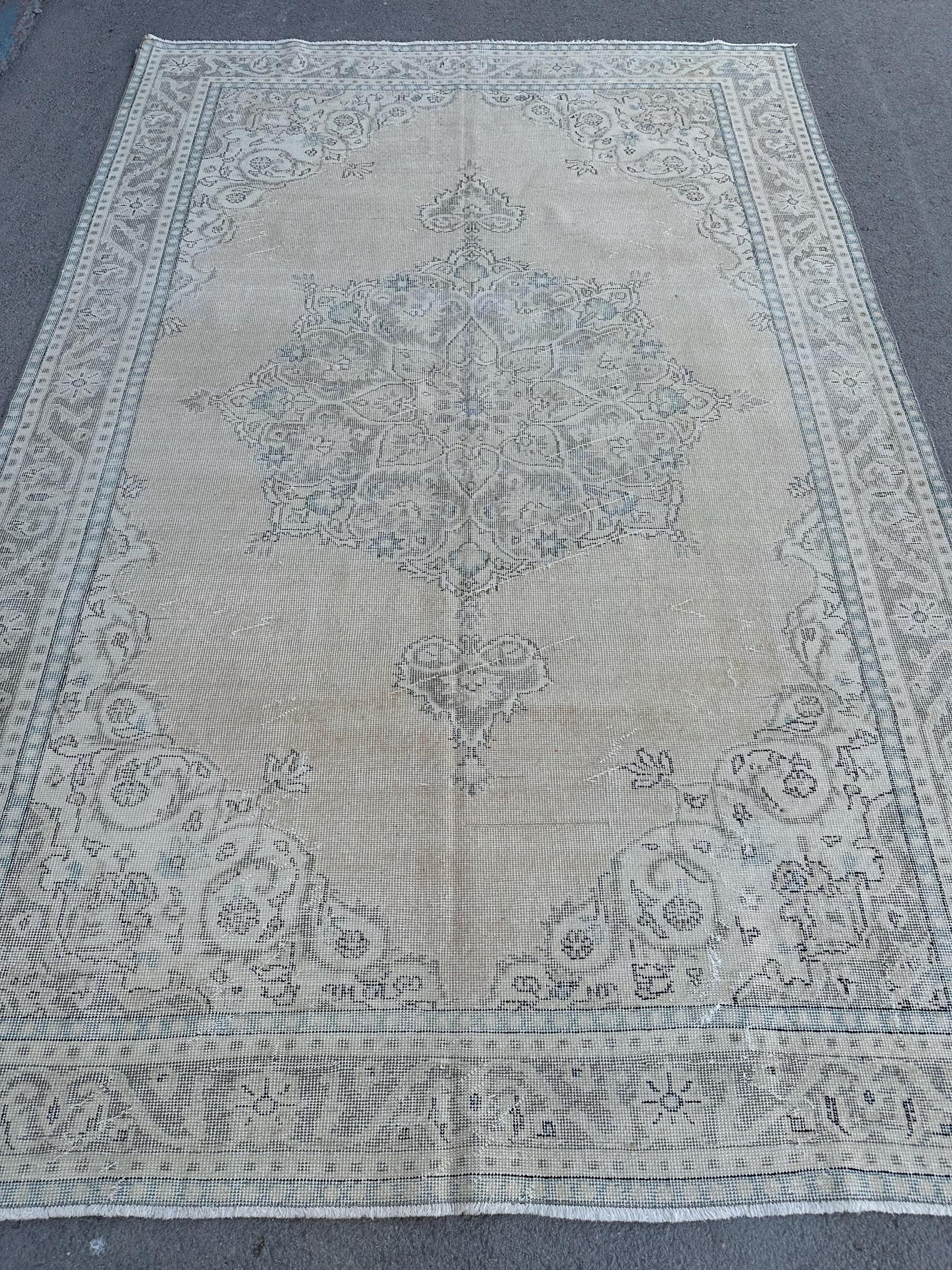 6'10"x10'3" Feet ,Beige background Turkish vintage anatolian rug,gray,creamcolors rugs,area rugs,beige border,Floral rugs,471