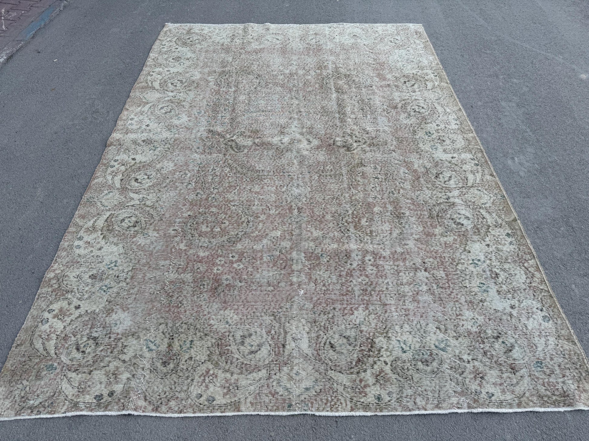7'5"x10'6" Feet ,light pink background Turkish vintage anatolian rug,beige,brown colors rugs,area rugs,beige border,Floral rugs,550