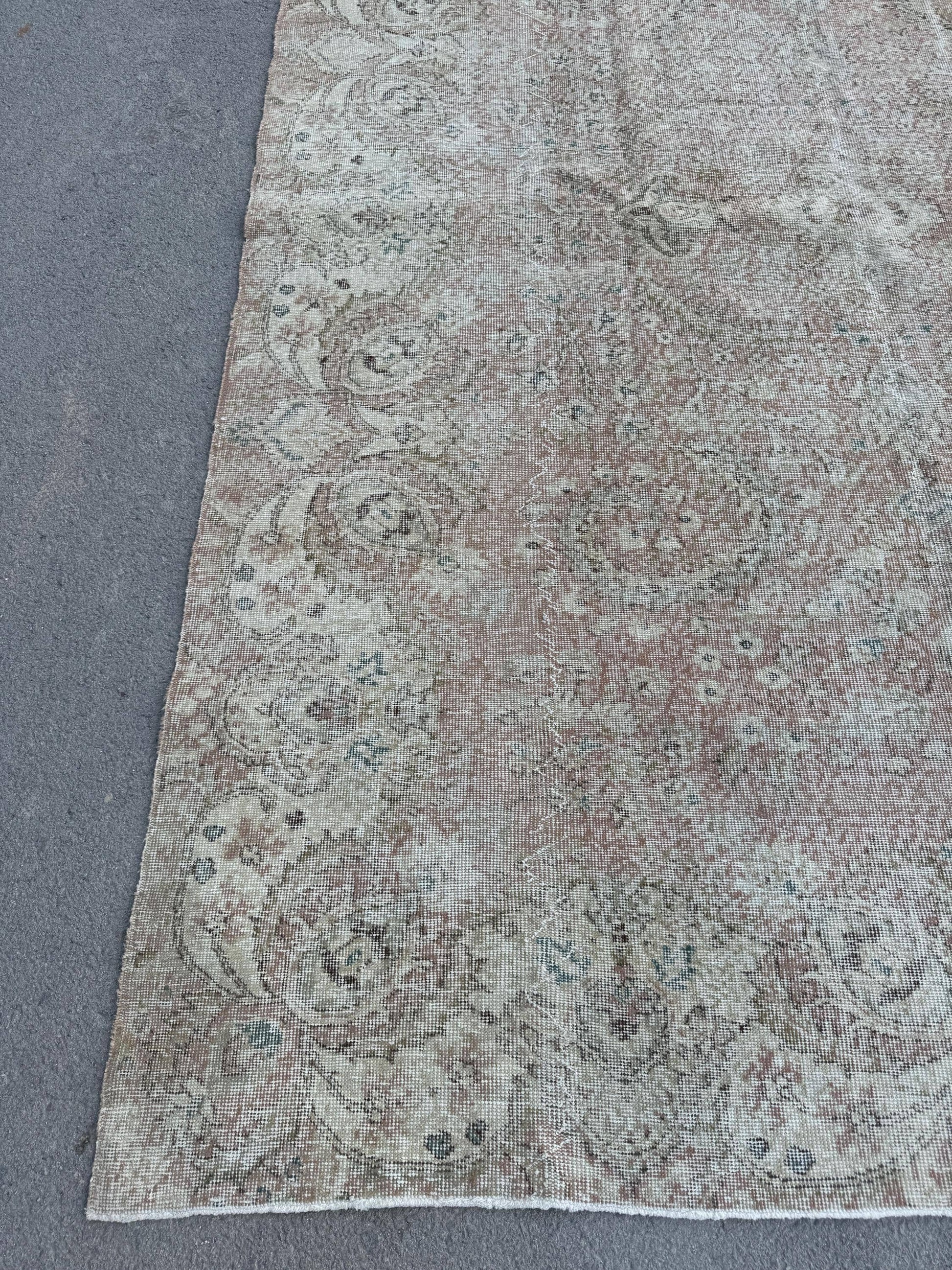 7'5"x10'6" Feet ,light pink background Turkish vintage anatolian rug,beige,brown colors rugs,area rugs,beige border,Floral rugs,550