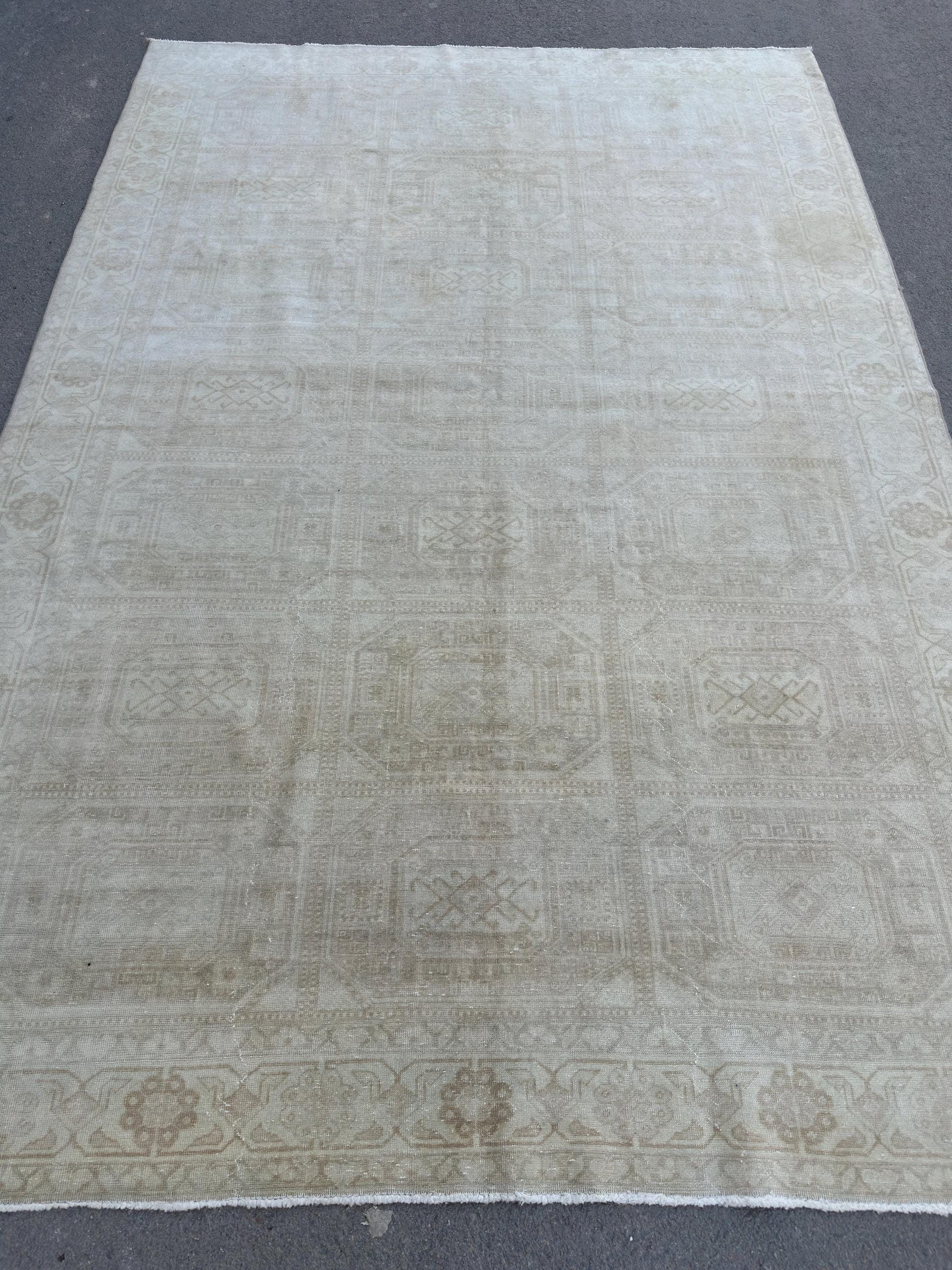 6'7"x9'9" Feet ,Beige background Turkish vintage anatolian rug,light brown colors rugs,area rugs, beige border,Geometric rugs,927