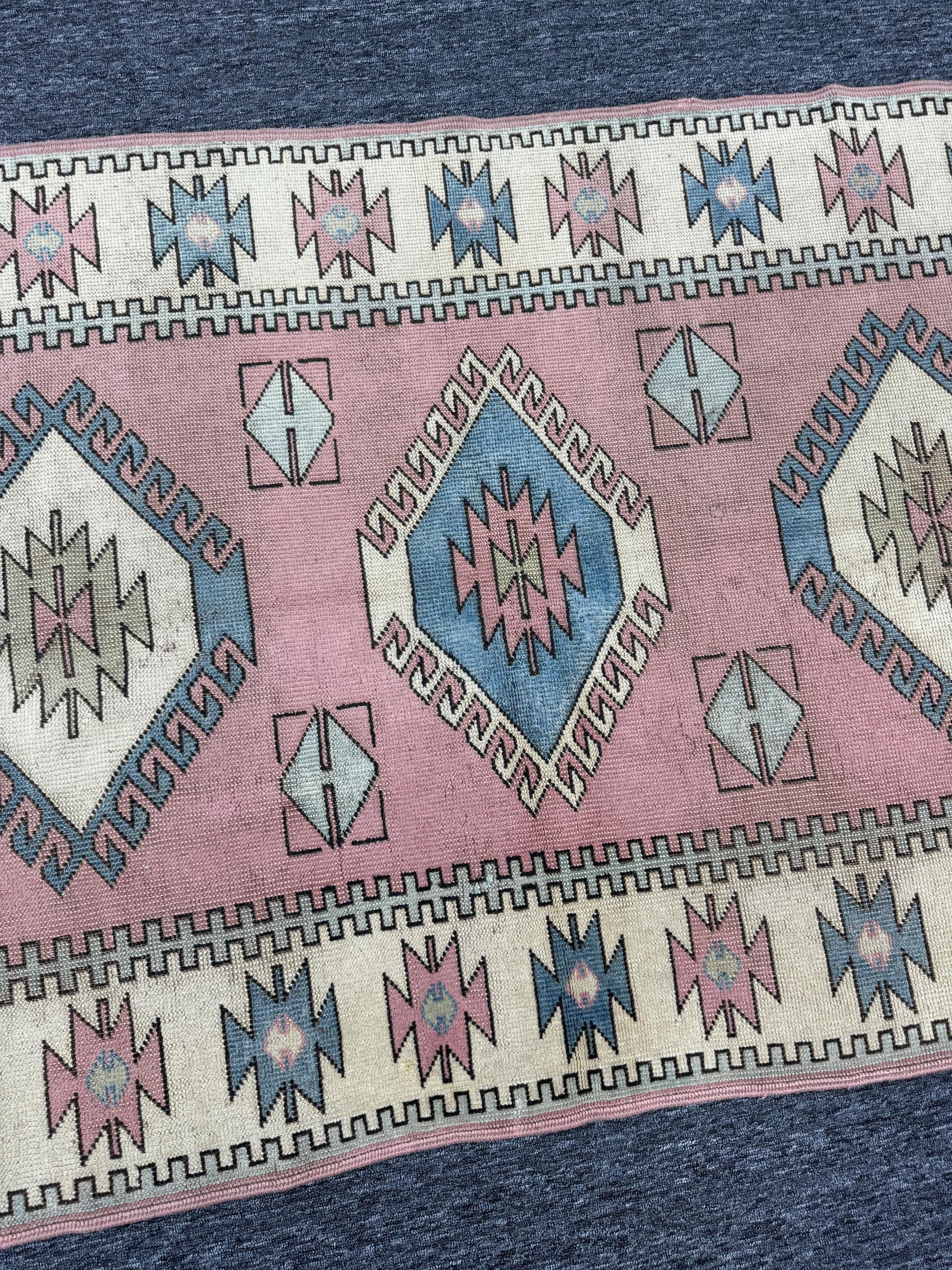 4"x6'3" Feet ,pink background Turkish vintage anatolian rug,beige,black,blue colors rugs,area rugs,beige border,Geometric rugs,269