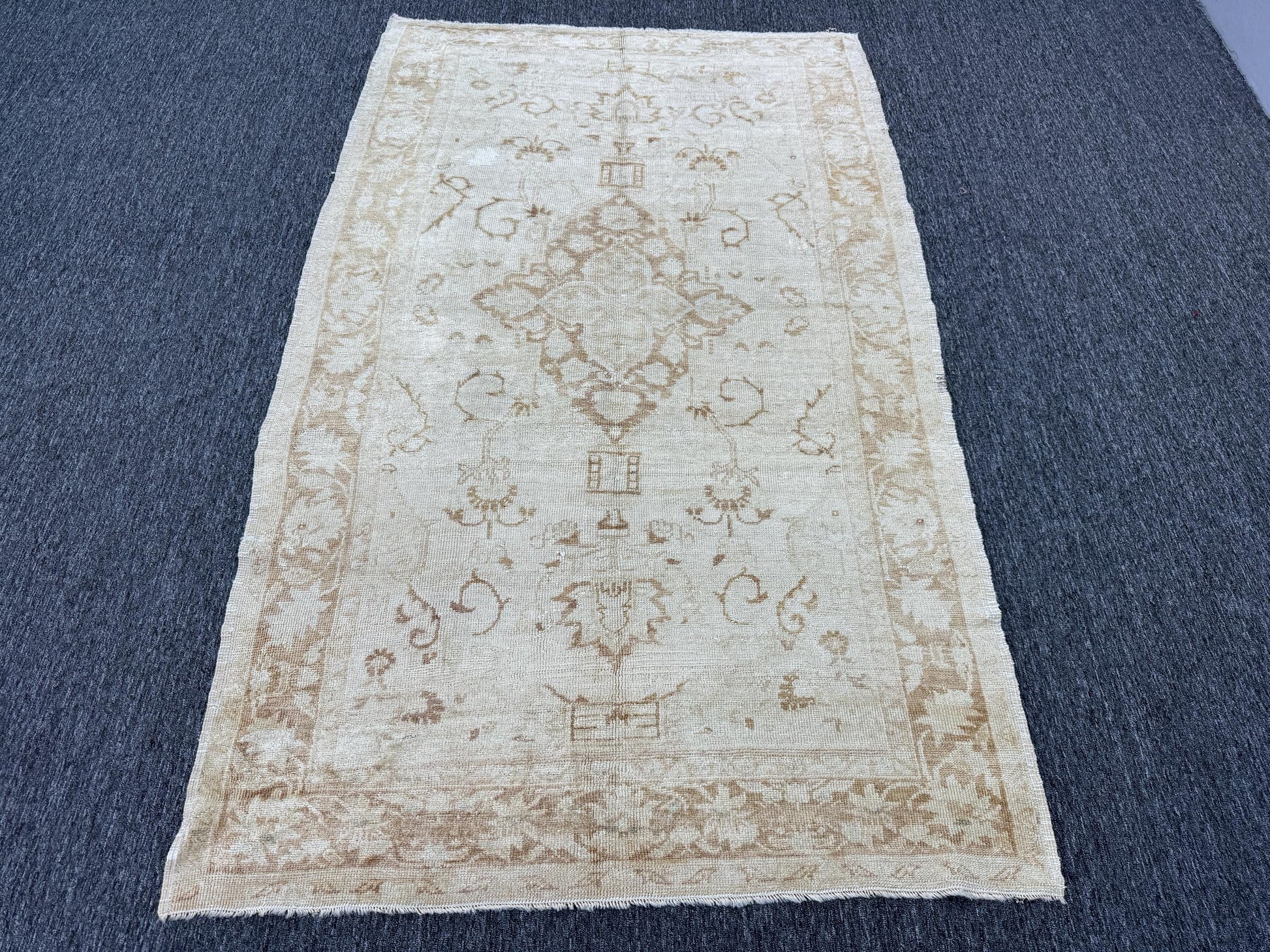 4'10"x7'10" Feet ,Beige background Turkish vintage Anatolian rug ,brown colors rugs, beige border,Floral rugs,275