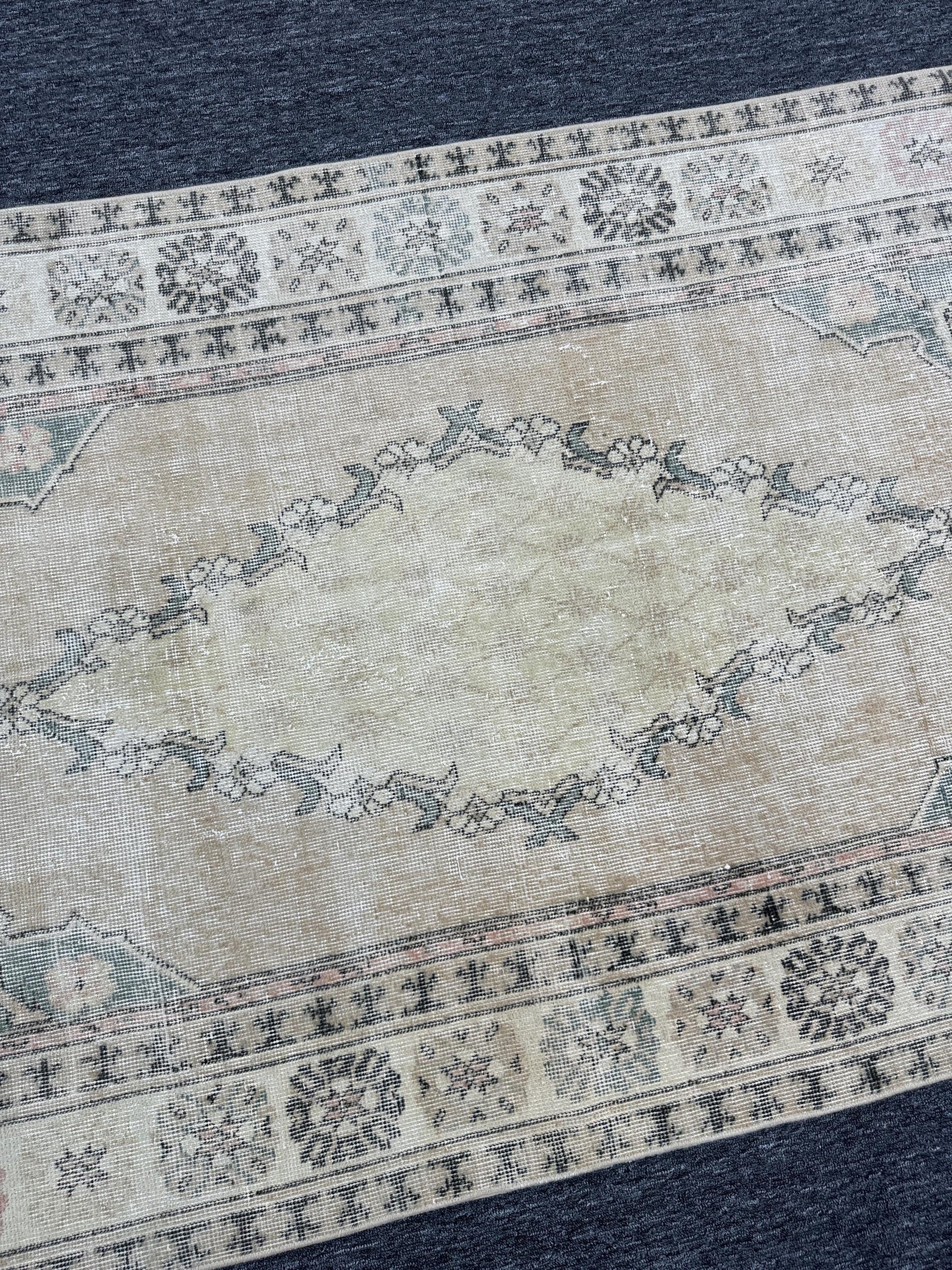 3'10"x6'9" Feet ,Beige background Turkish vintage anatolian rug,gray,light pink,black colors rugs accents,cream border,Floral rugs,435