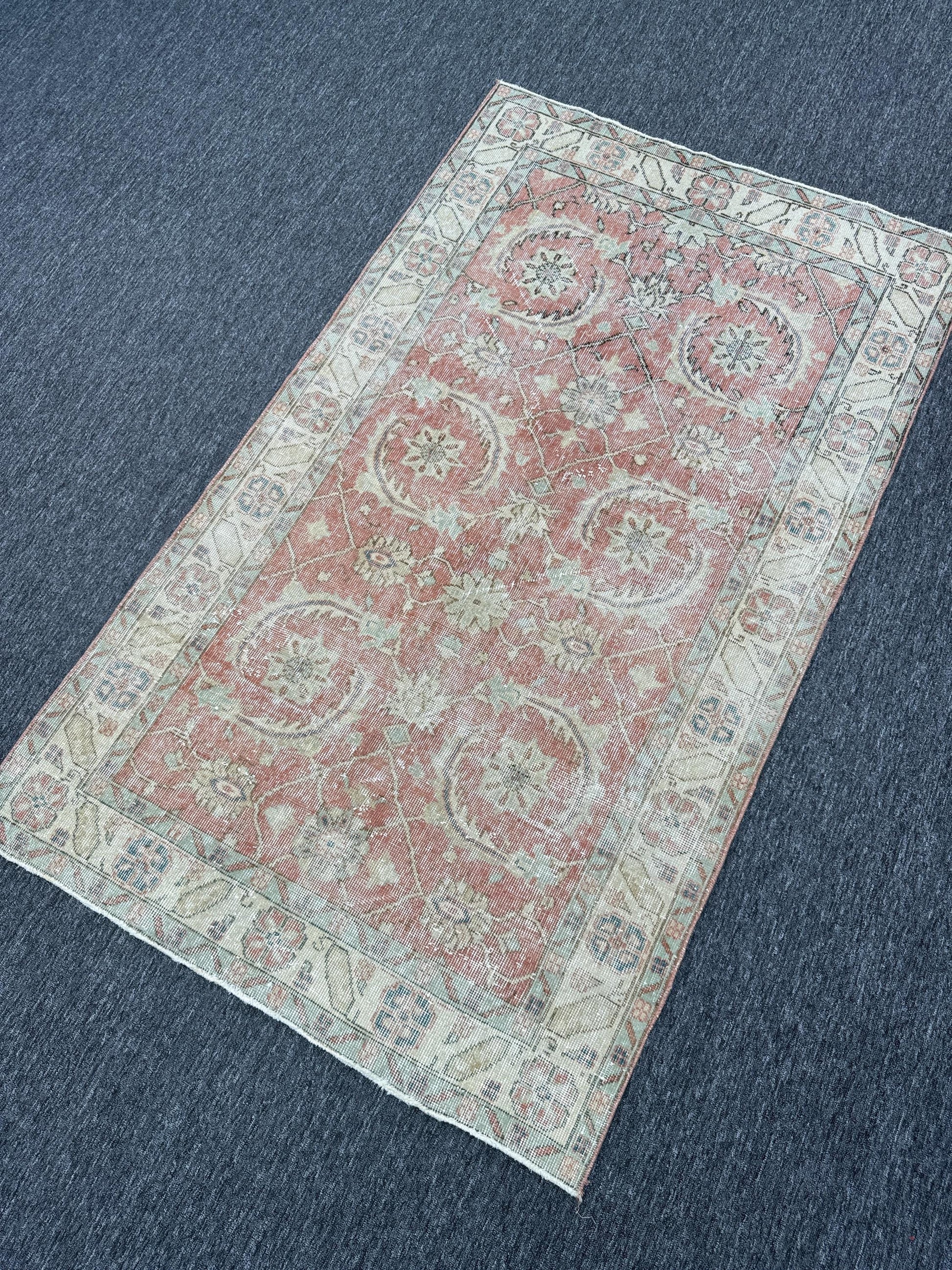 3'10"x6'7" Feet , Pink background Turkish vintage anatolian rug ,beige, light blue colors rugs accents,begie border,Floral rugs,465