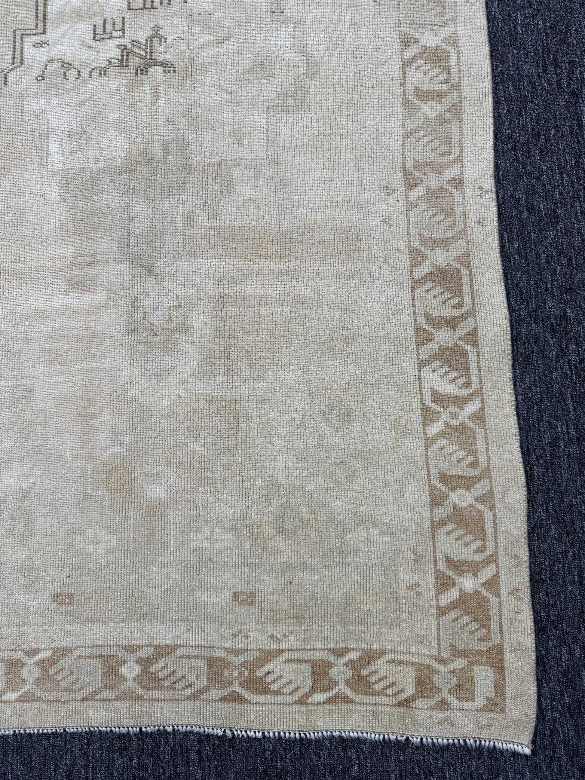 3'8"x6'10" Feet ,Beige background Turkish vintage anatolian rug ,light gray,light brown colors rugs accents, light brown border,Floral rugs,567