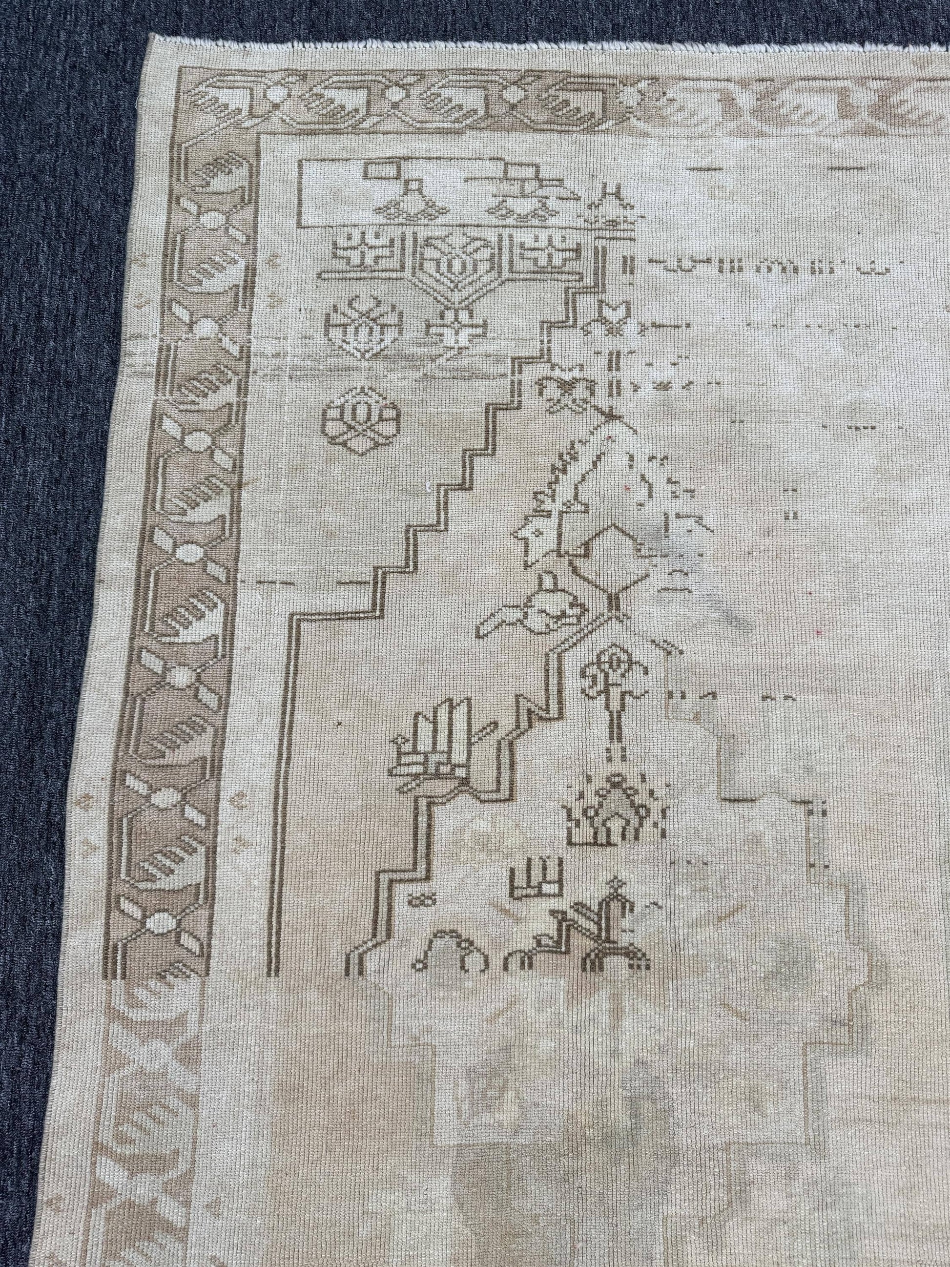 3'8"x6'10" Feet ,Beige background Turkish vintage anatolian rug ,light gray,light brown colors rugs accents, light brown border,Floral rugs,567
