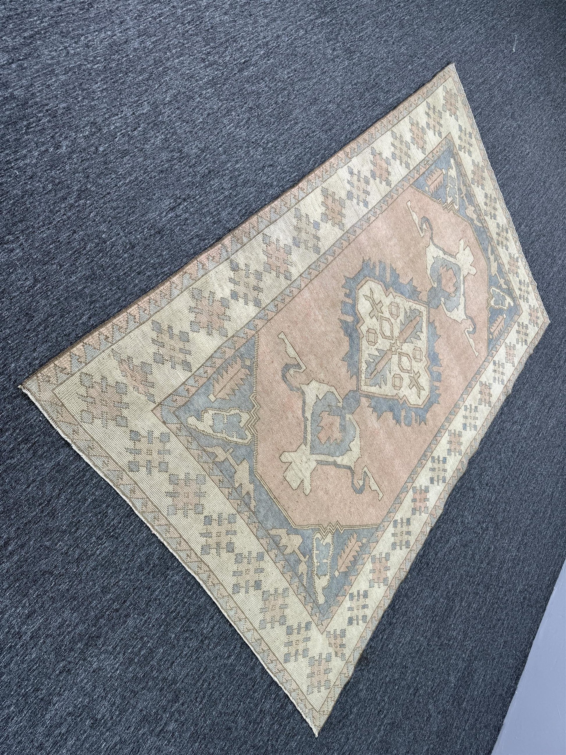 5'7"x9'3" Feet ,Light pink background Turkish vintage anatolian rug,blue,beige colors rugs area rugs, beige border,Floral rugs,585