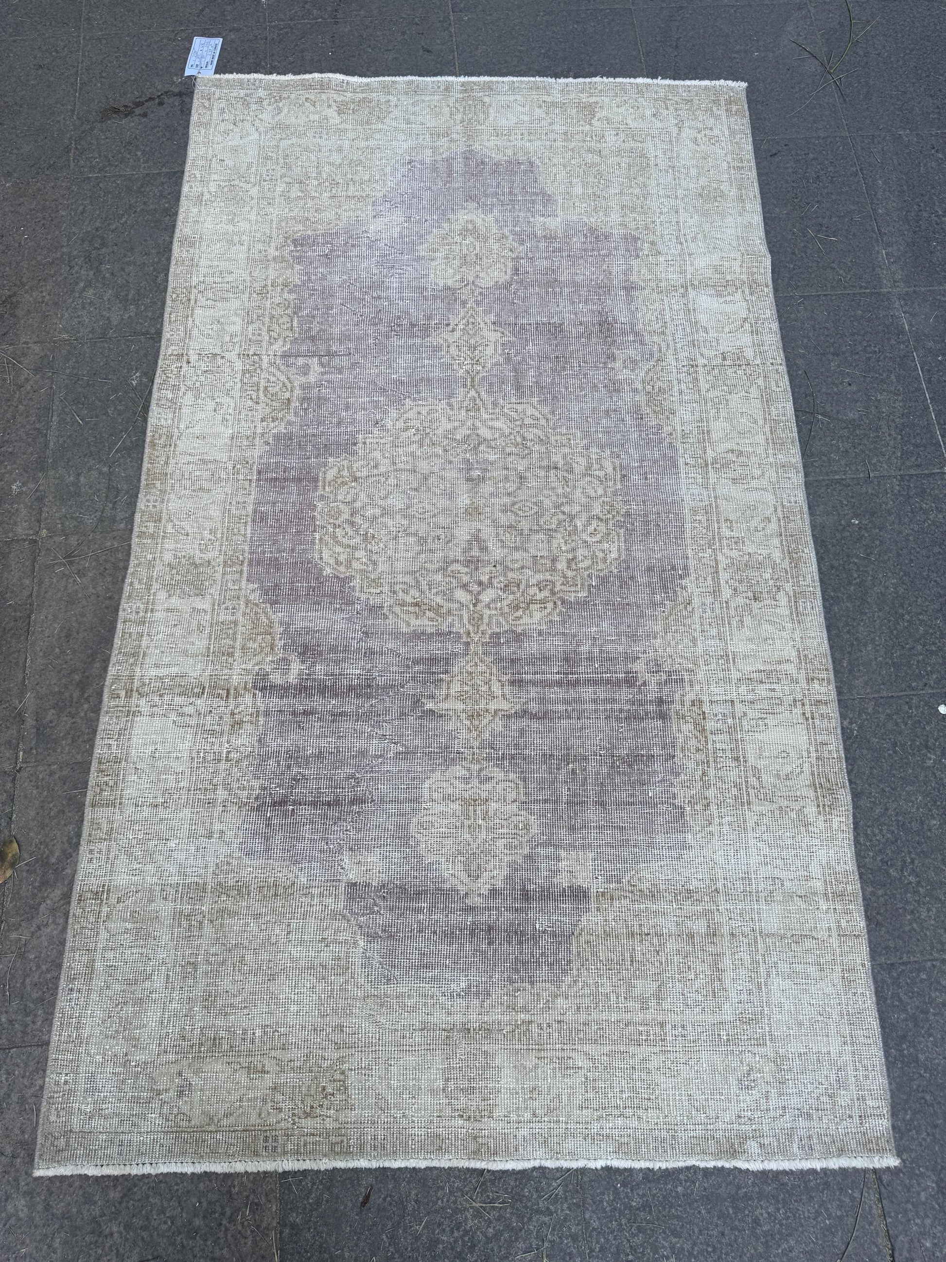 3'10"x6'8" Feet,Purple background Turkish vintage anatolian rug, beige,cream colors rugs accents,cream border,Floral rugs,279