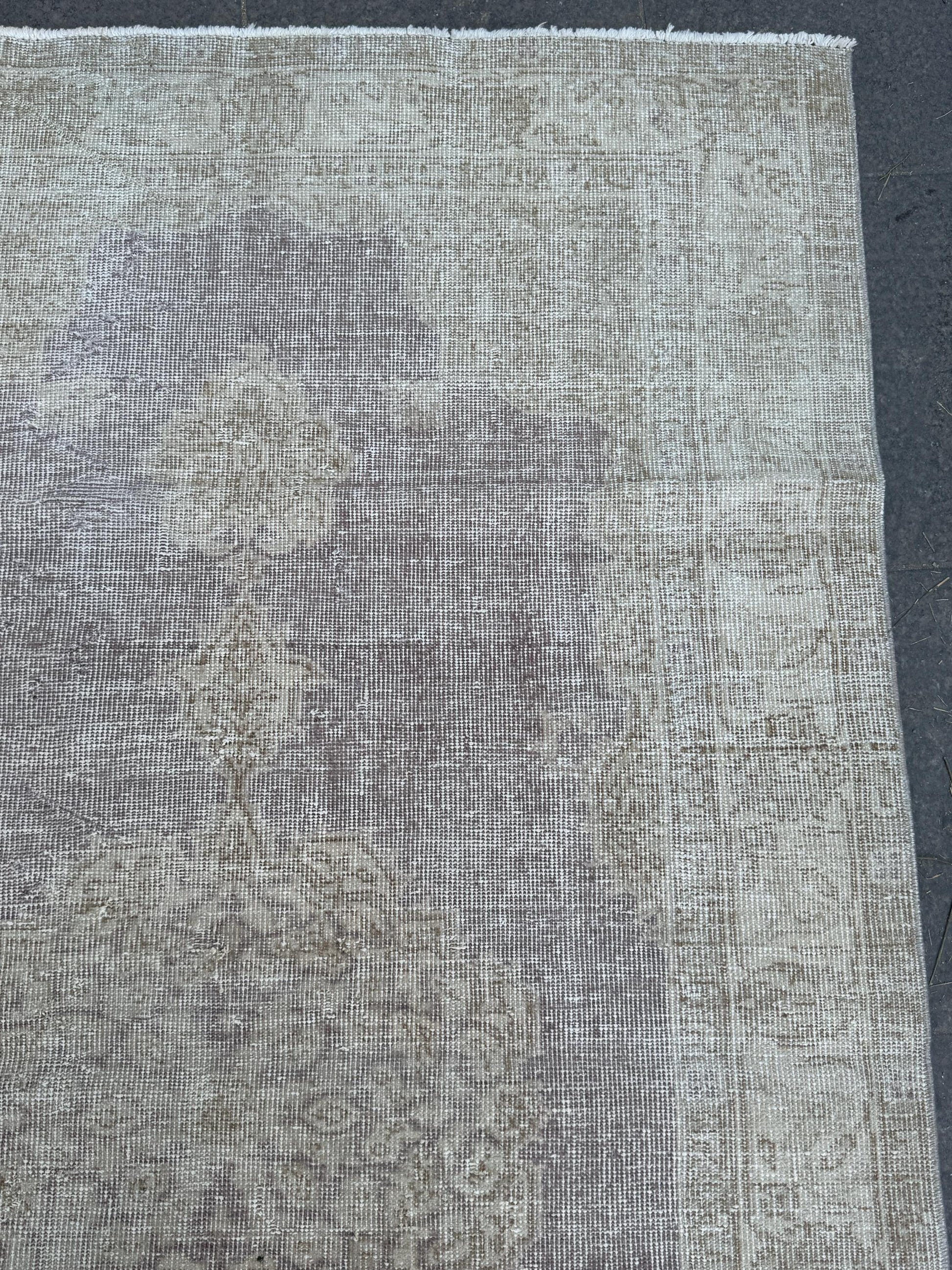 3'10"x6'8" Feet,Purple background Turkish vintage anatolian rug, beige,cream colors rugs accents,cream border,Floral rugs,279