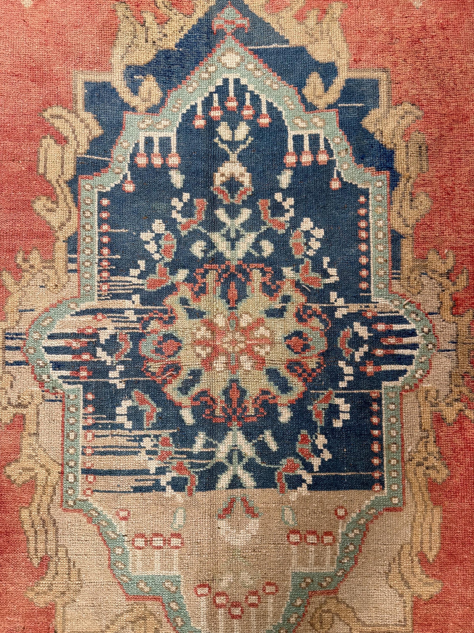 5'5"x10" Feet ,Pink background Turkish vintage anatolian rug,blue,beige colors rugs accents, beige border,Floral rugs,57