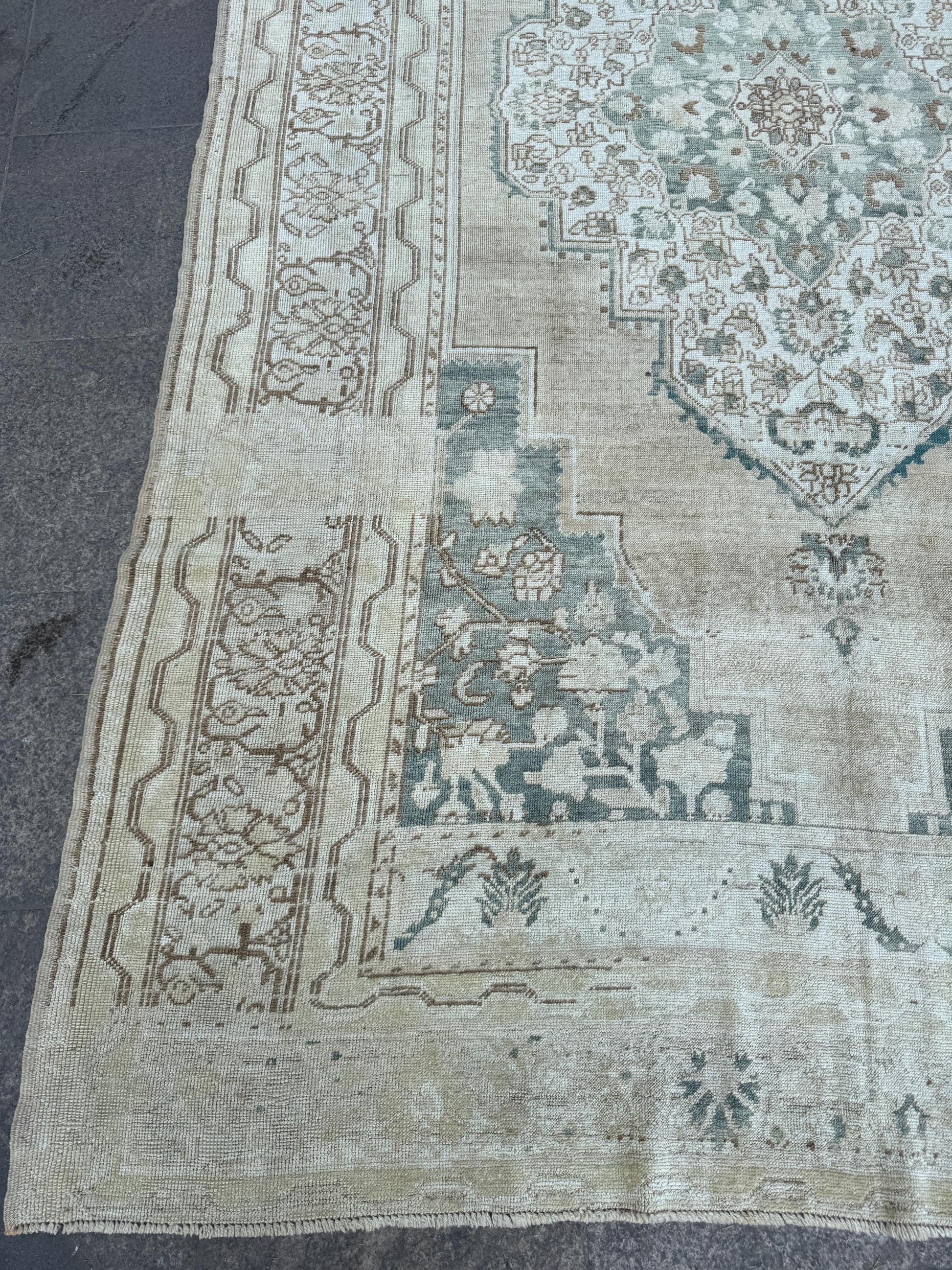 6"x10'9" Feet,Beige background Turkish vintage Anatolian rug ,cream,blue,brown colors rugs,beige border,Floral rugs,258