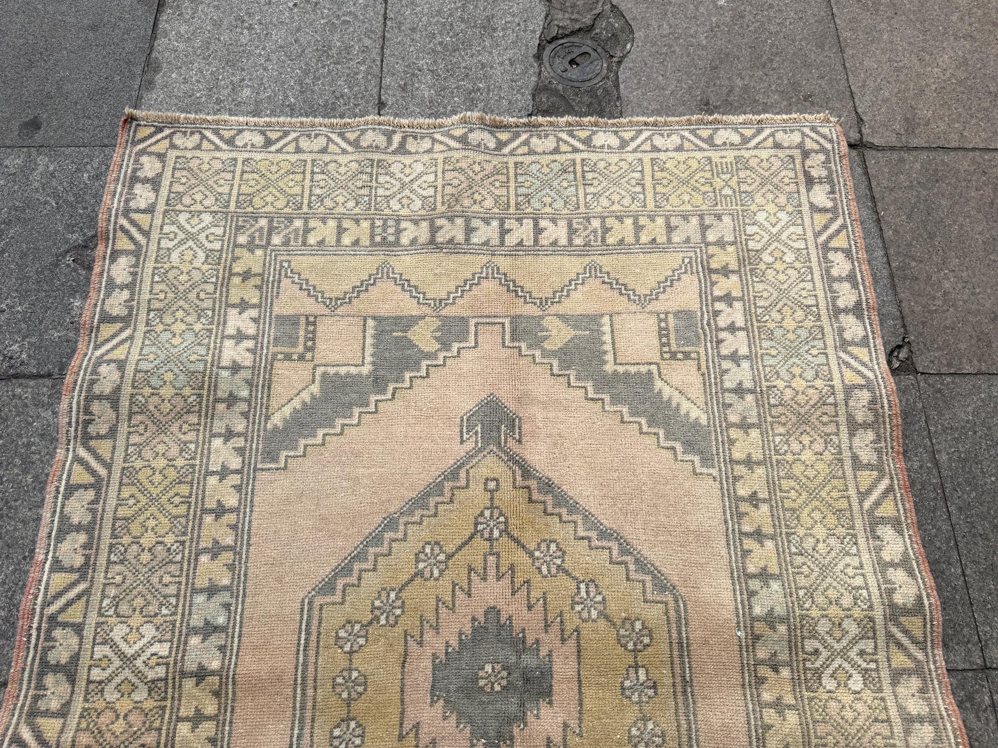 3'9"x5'8" Vintage Anatolian Wool Rug,Geometric Decoritive Beige Rug ,916