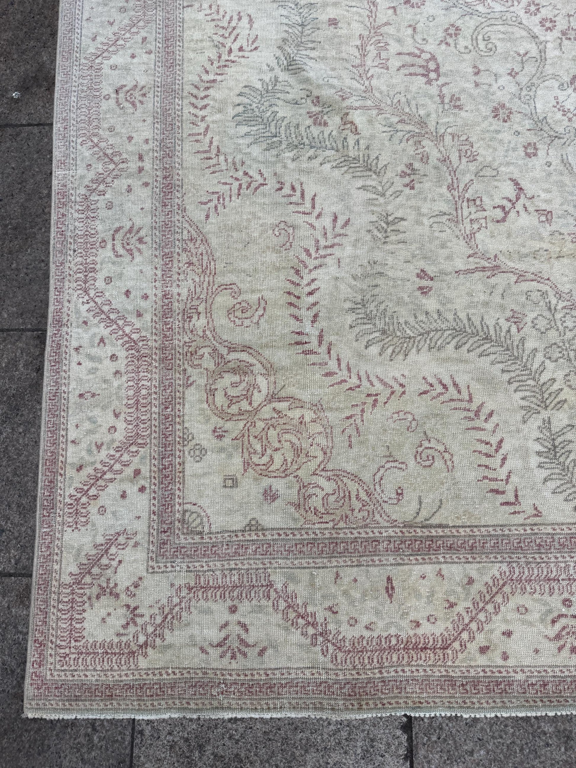 6'3"x9'8" feet Vintage Turkish Anatolian Rug,Beige Floral Rug,50