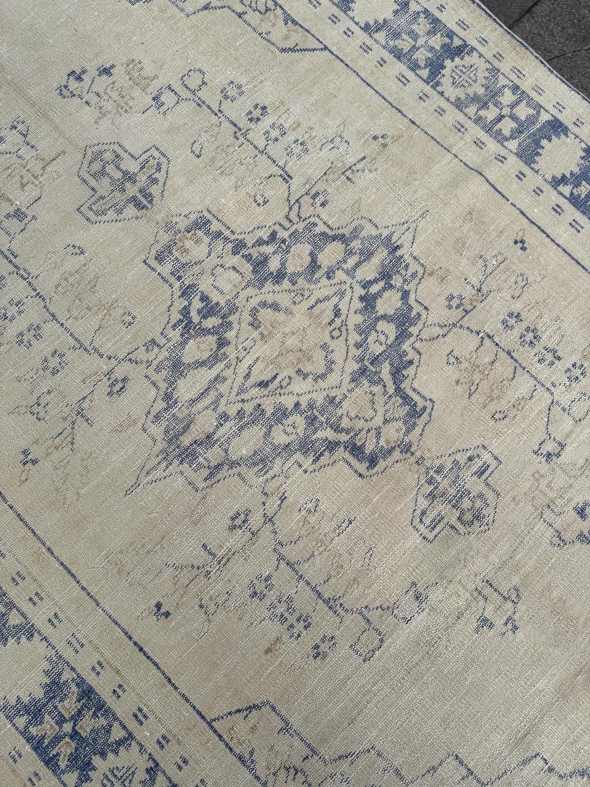 6'9"x10'2" feet Vintage Turkish Anatolian Rug,Blue Floral Rug,52