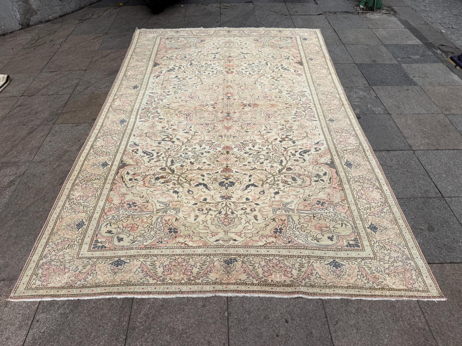 6'2"x9'10" feet Vintage Turkish Anatolian Rug,Beige Floral Rug,59