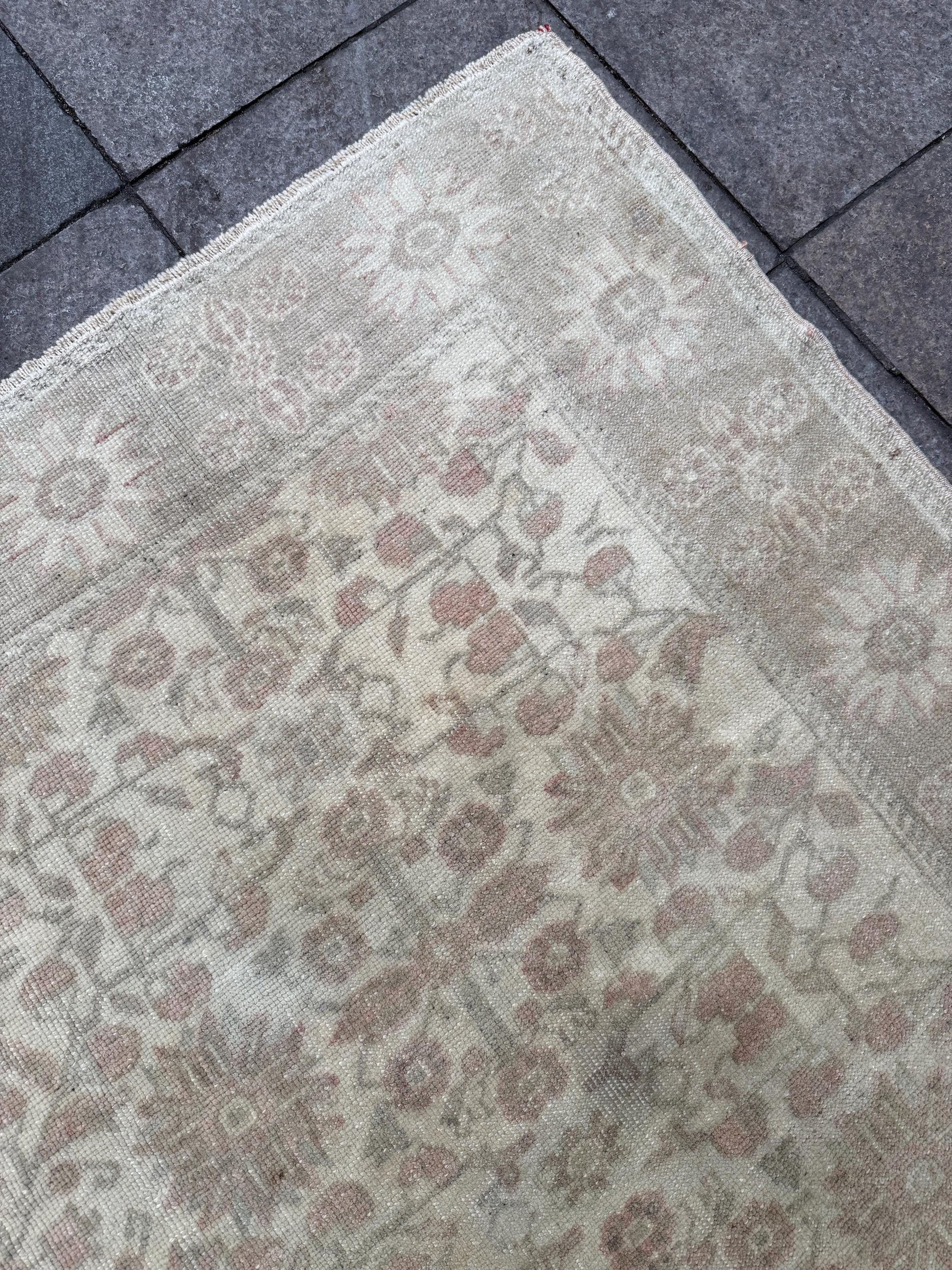 6'1"x10'8" feet Vintage Turkish Anatolian Rug,Beige Floral Rug,90