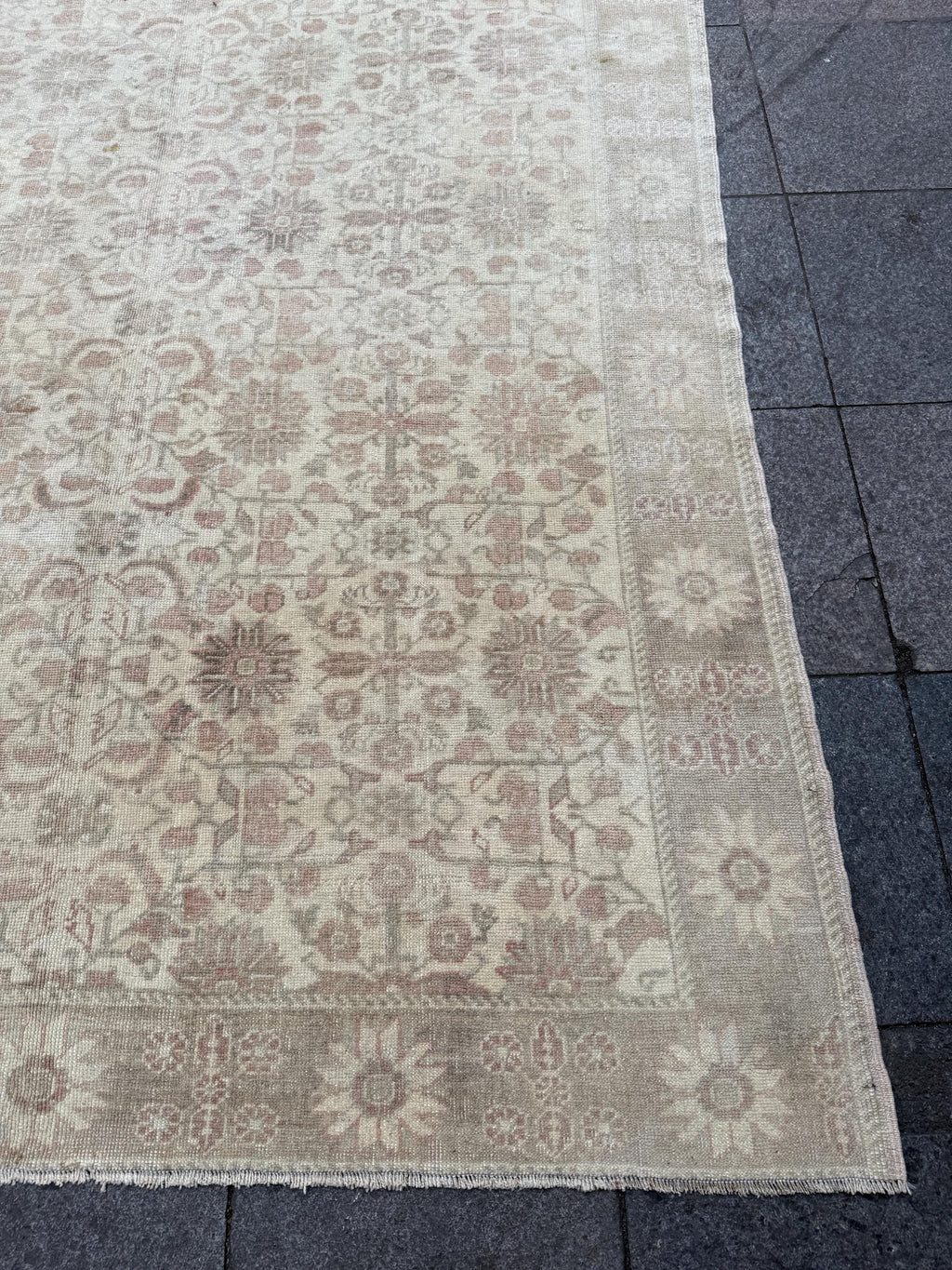 6'1"x10'8" feet Vintage Turkish Anatolian Rug,Beige Floral Rug,90