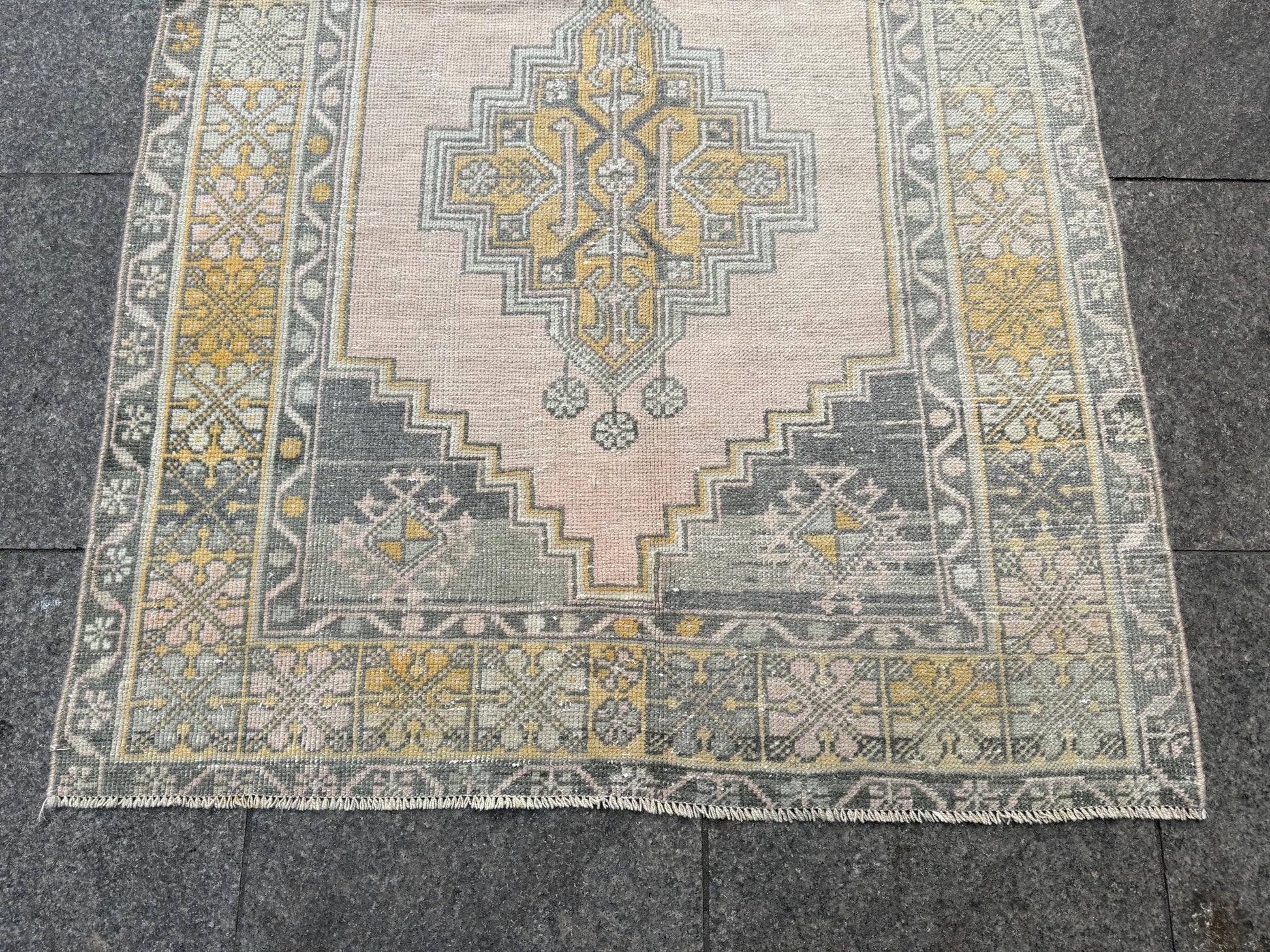 3'7"x5'7" feet Vintage Turkish Anatolian Rug,Pink Floral Rug,332