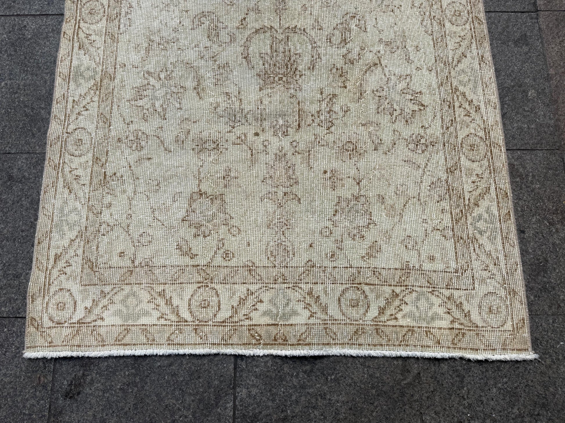 3'10"x6'9" Vintage Anatolian Wool Rug,Floral Decoritive Beige Rug ,357