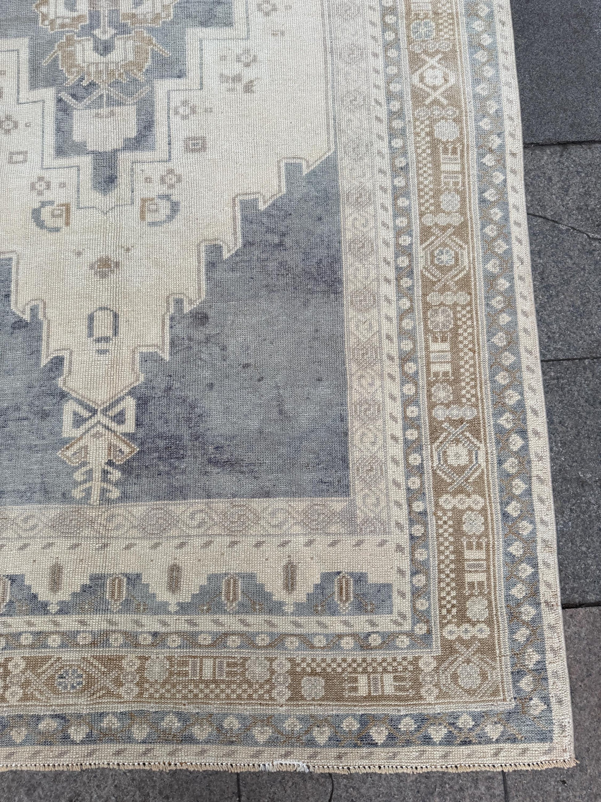 4'10"x9'2" feet Vintage Turkish Anatolian Rug,Blue Color Floral Rug,794