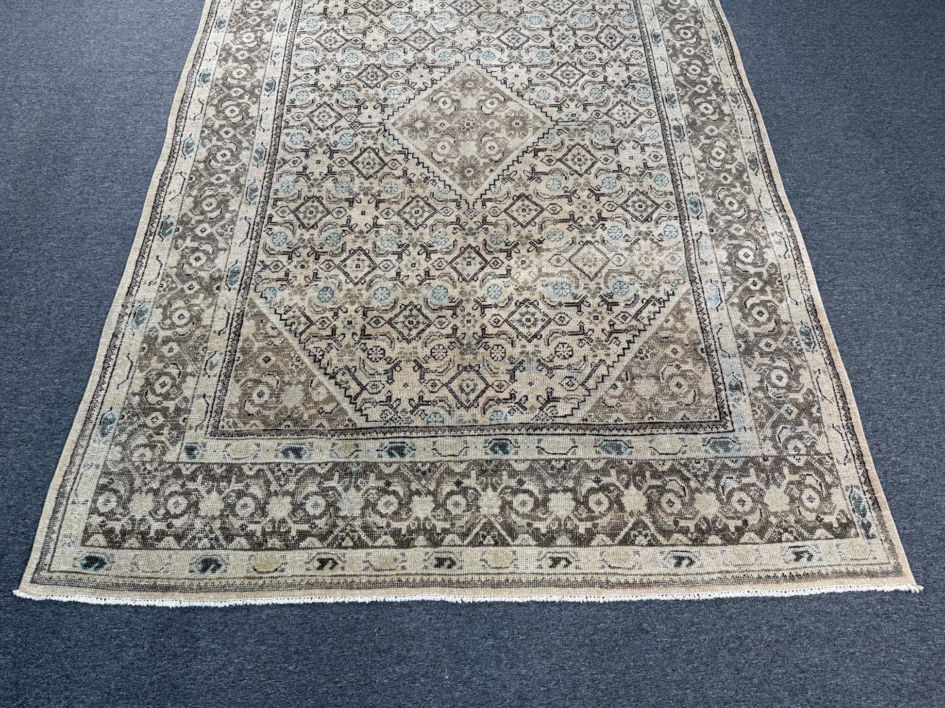 6'9"x10'1" feet Vintage Turkish Anatolian Rug,Beige Color Rug,48