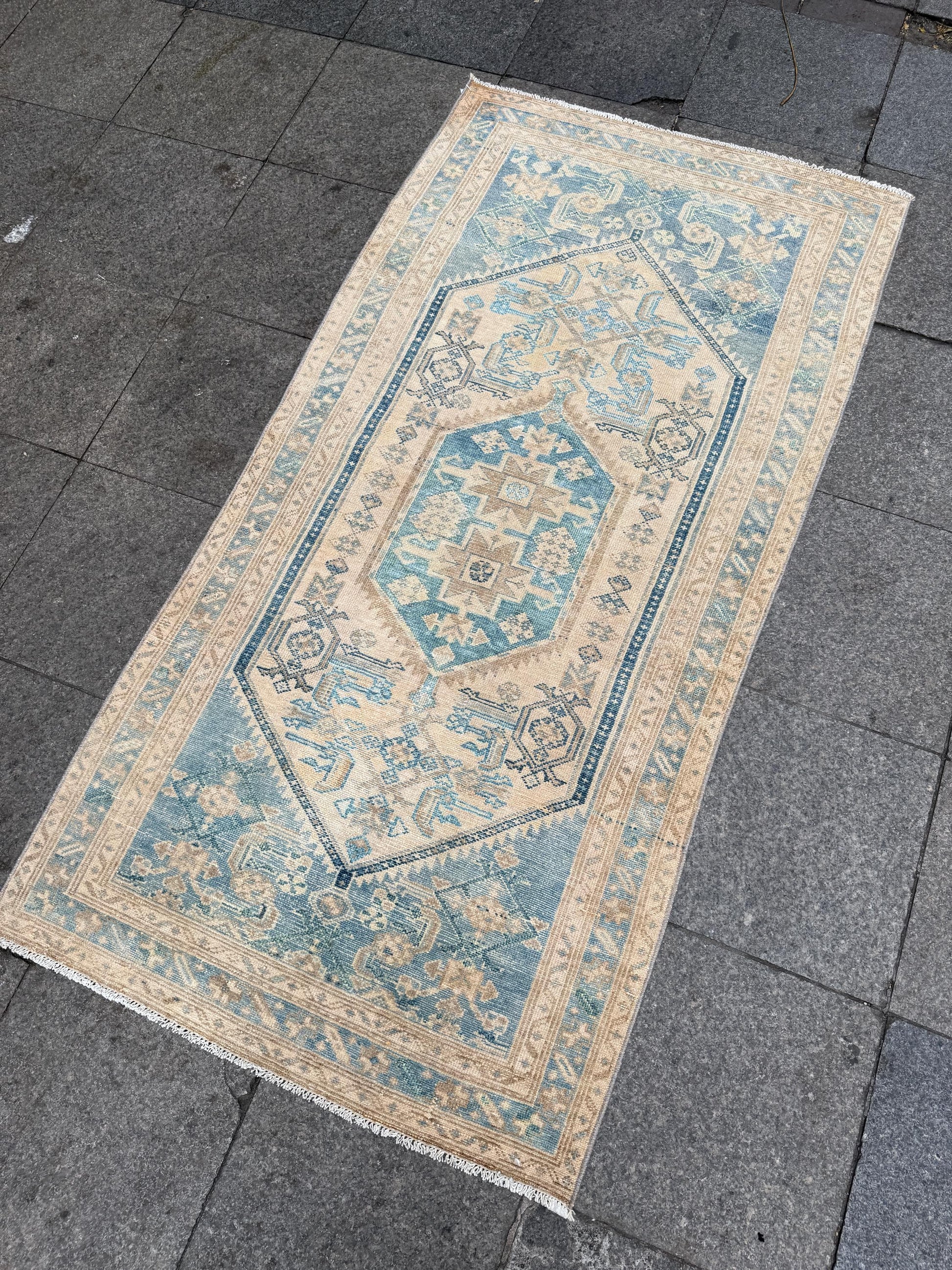 3'3"x6'5" feet Vintage Turkish Anatolian Rug,Beige Color Rug,122