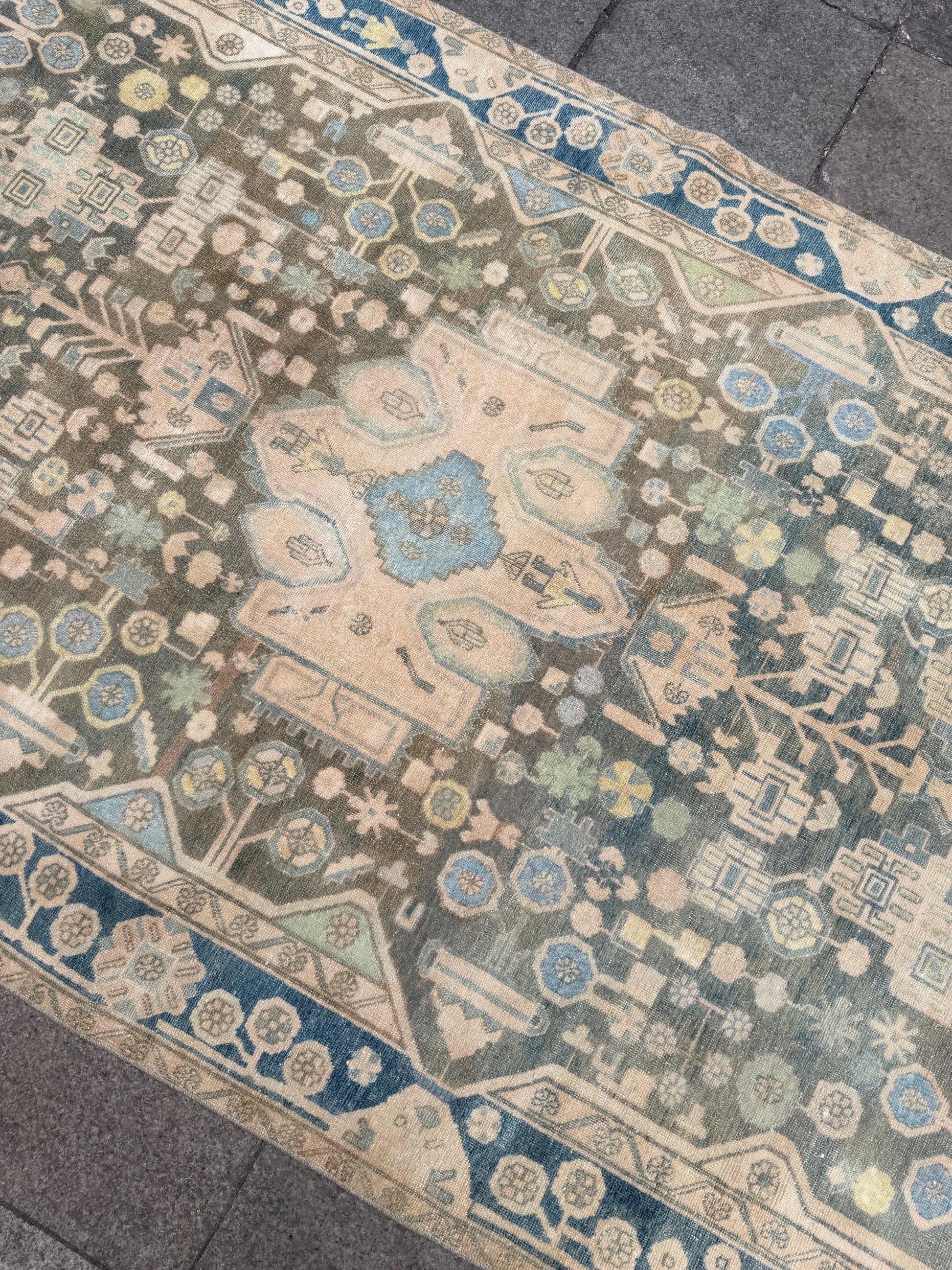 4'11"x8'9" feet Vintage Turkish Anatolian Rug,Beige Color Floral Rug,124