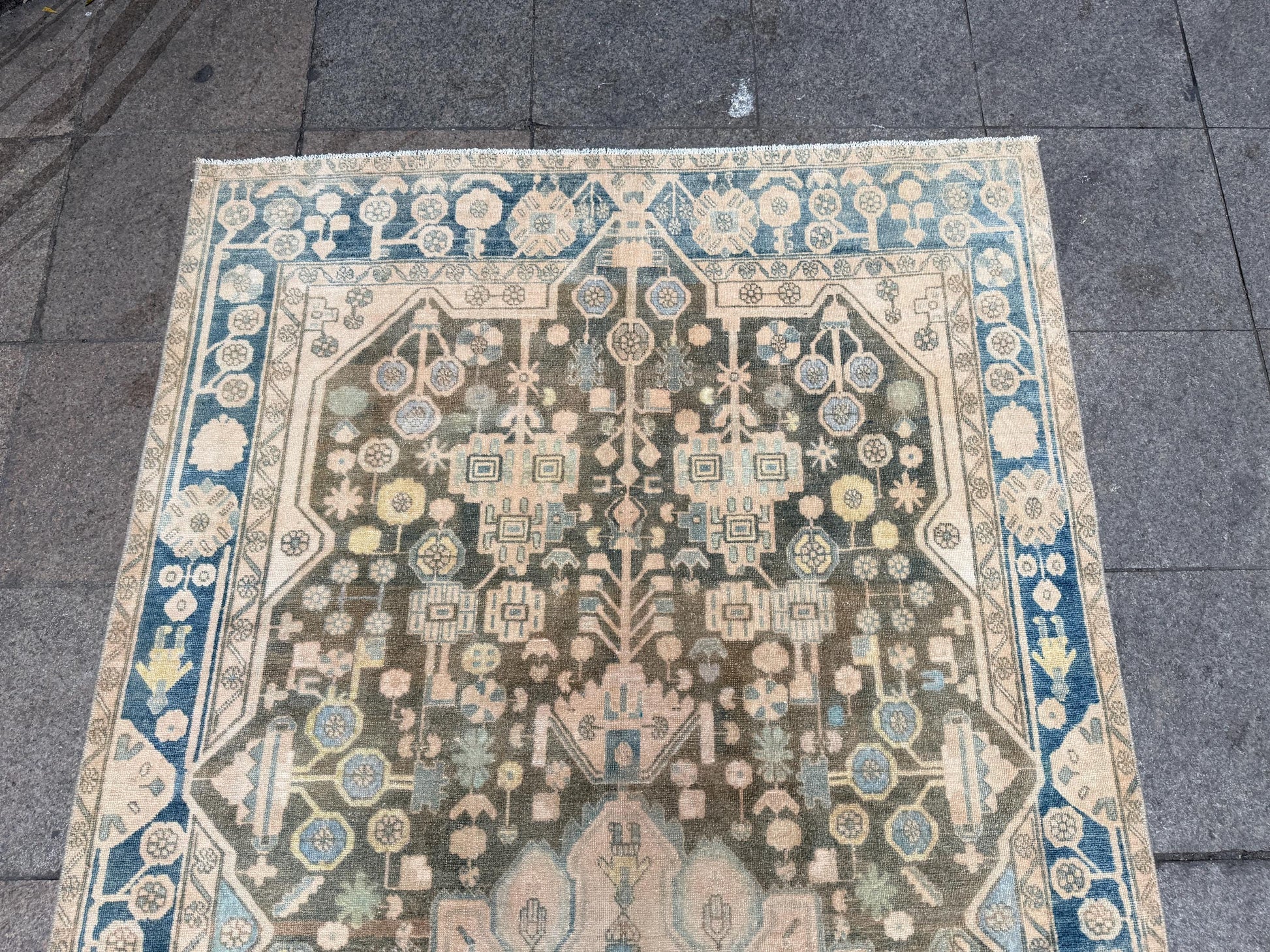 4'11"x8'9" feet Vintage Turkish Anatolian Rug,Beige Color Floral Rug,124