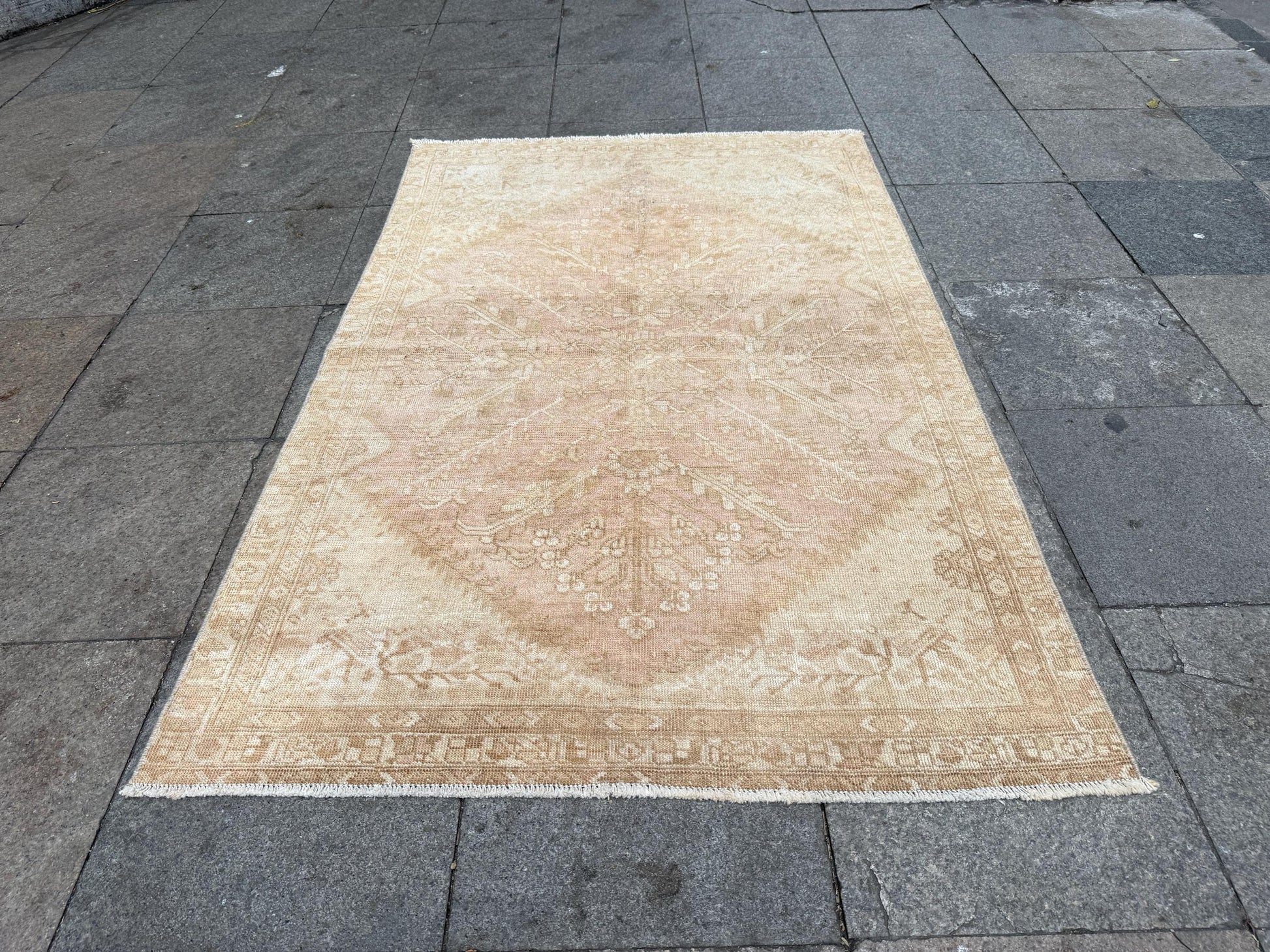 3'10"x6'9" feet  Vintage Turkish Anatolian Rug,Natural Color Rug,127