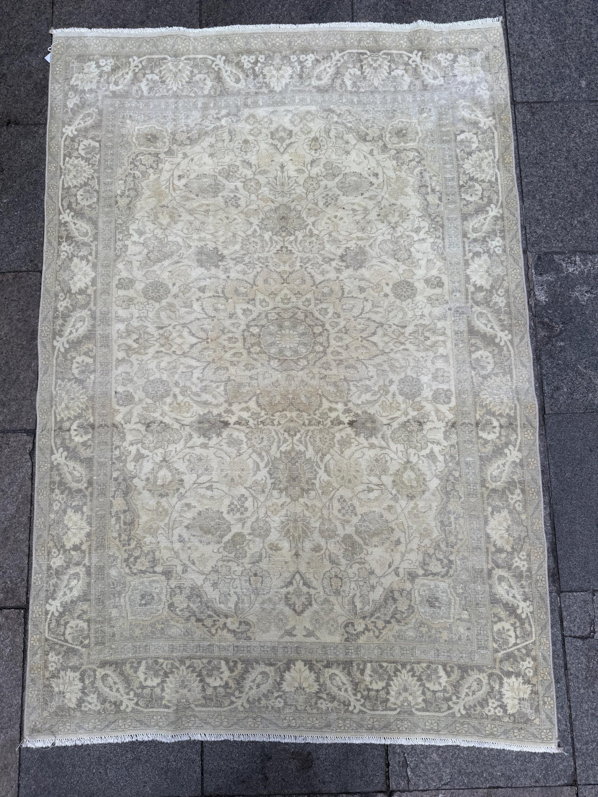 3'11"x5'9" feet Vintage Turkish Anatolian Rug,beige Floral Rug,129