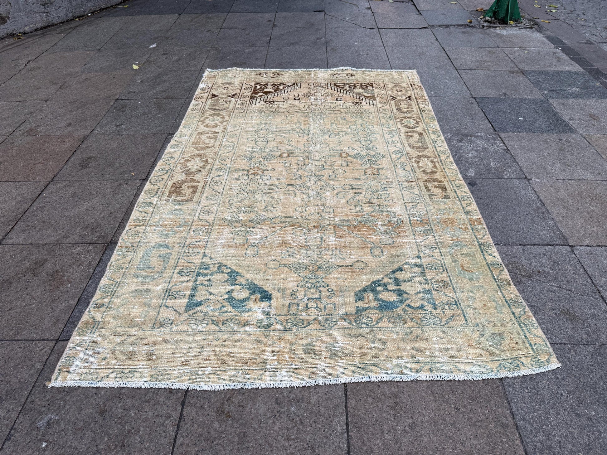 4'4"x6'11" feet Vintage Turkish Anatolian Rug,beige Floral Rug,130
