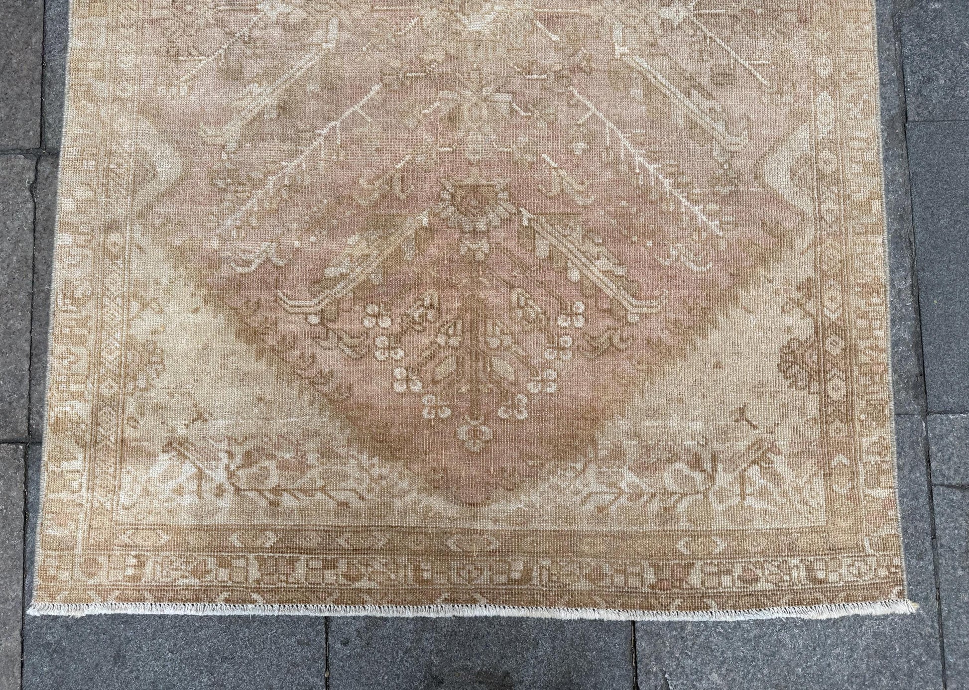 3'10"x6'9" feet  Vintage Turkish Anatolian Rug,Natural Color Rug,127