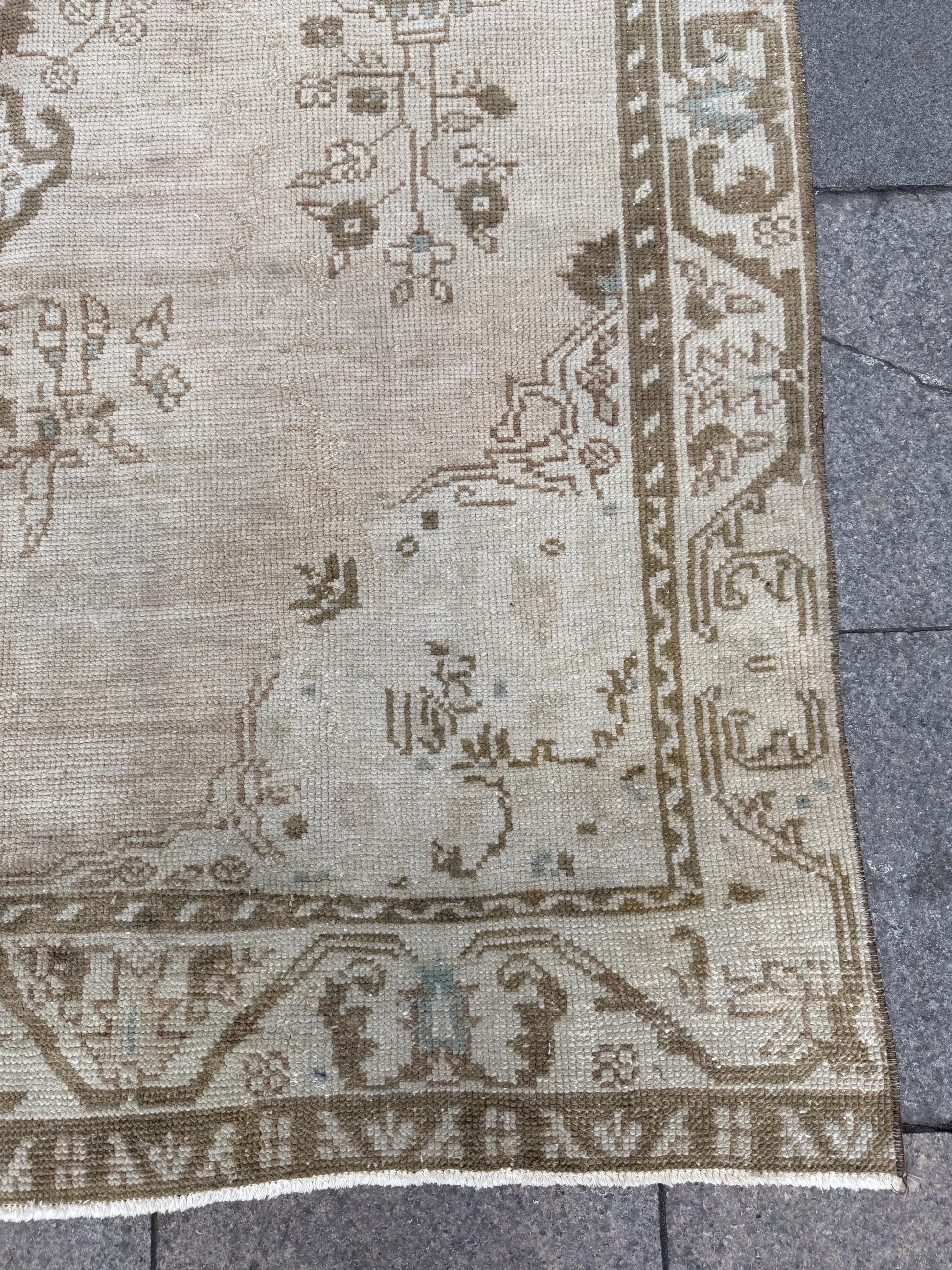 5x10 feet Vintage Turkish Anatolian Rug, Beige Color Floral Wool Rug,586