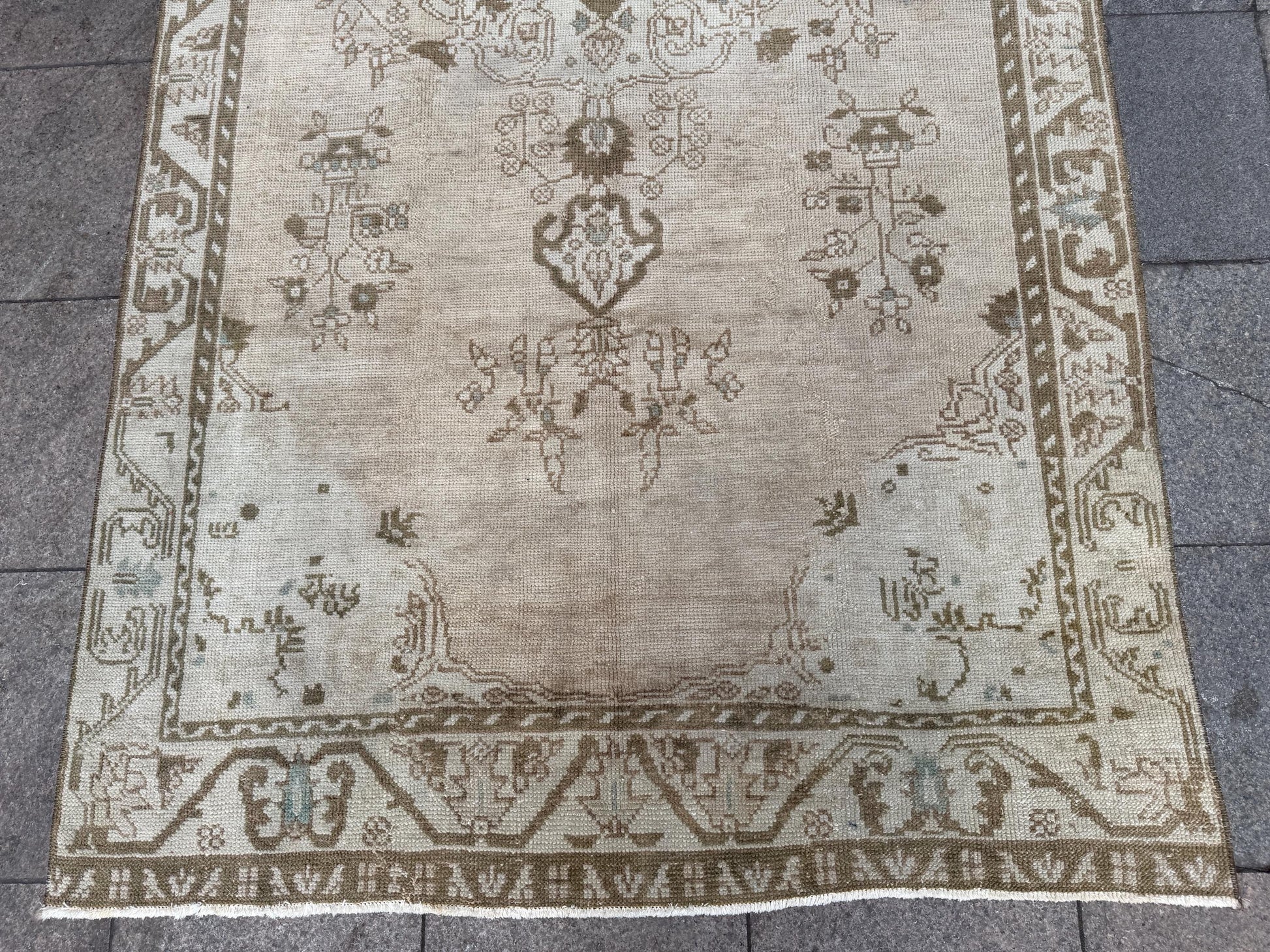 5x10 feet Vintage Turkish Anatolian Rug, Beige Color Floral Wool Rug,586