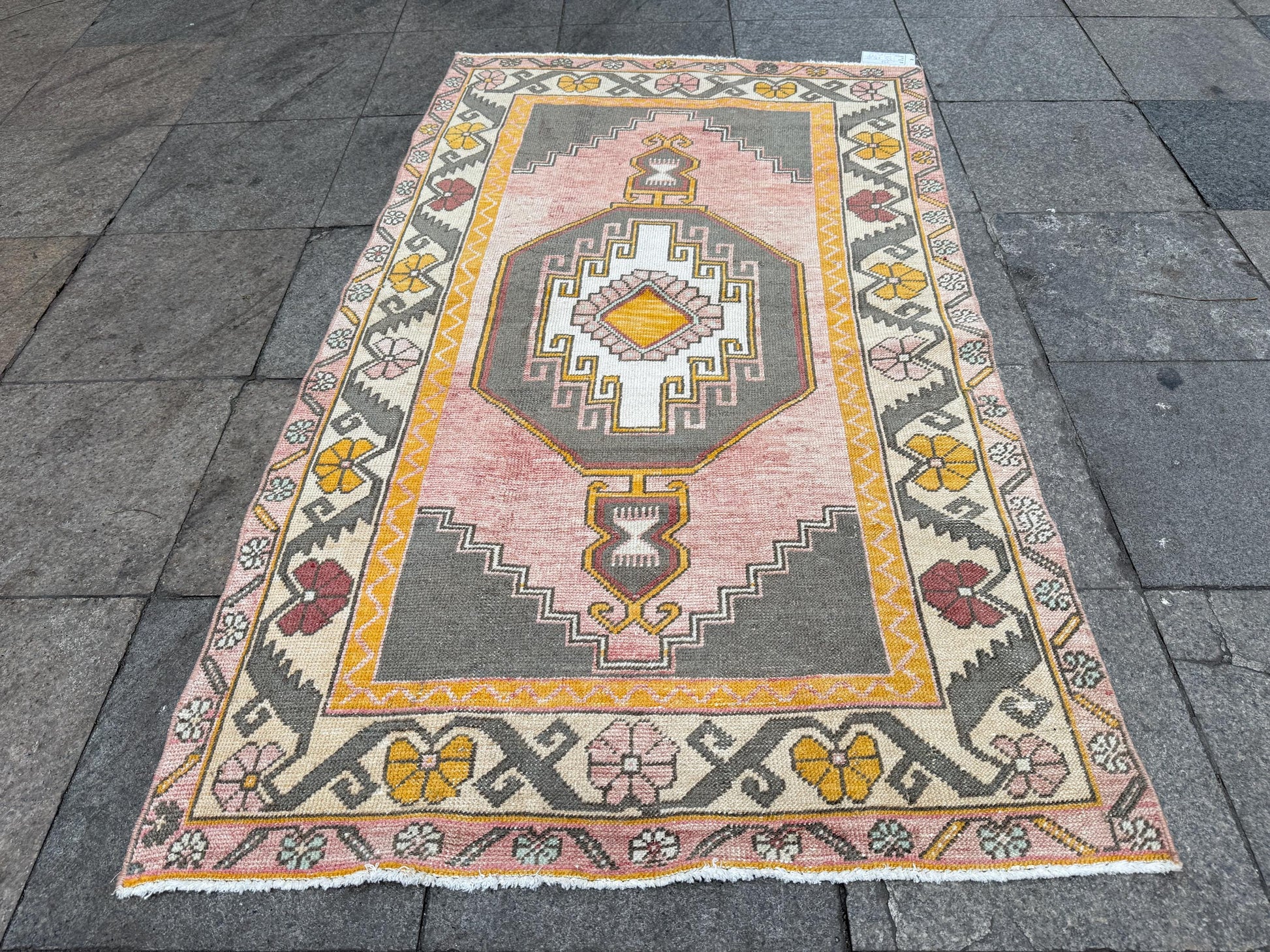 3'5"x5'10" feet Vintage Turkish Anatolian Rug,Pink Floral Rug,237