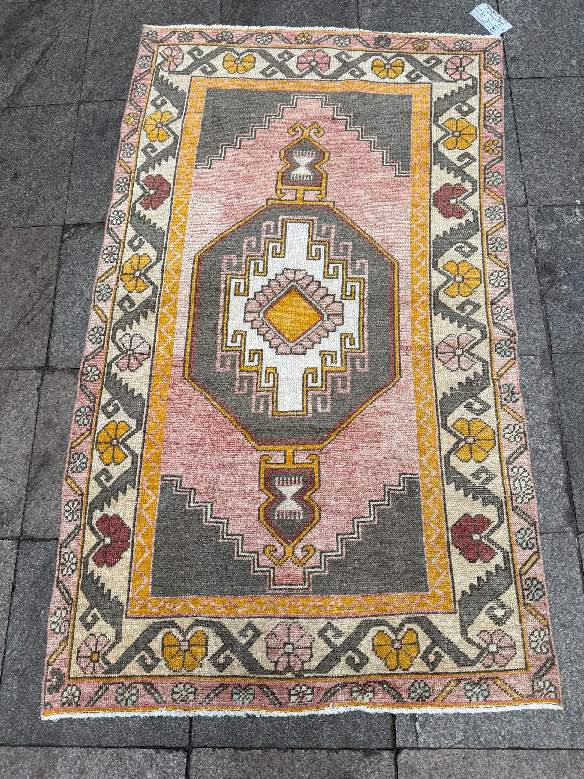 3'5"x5'10" feet Vintage Turkish Anatolian Rug,Pink Floral Rug,237