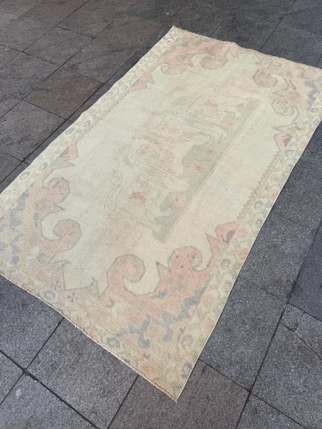 4'5"x7'6" feet Vintage Turkish Anatolian Rug,Beige Lion Rug,268