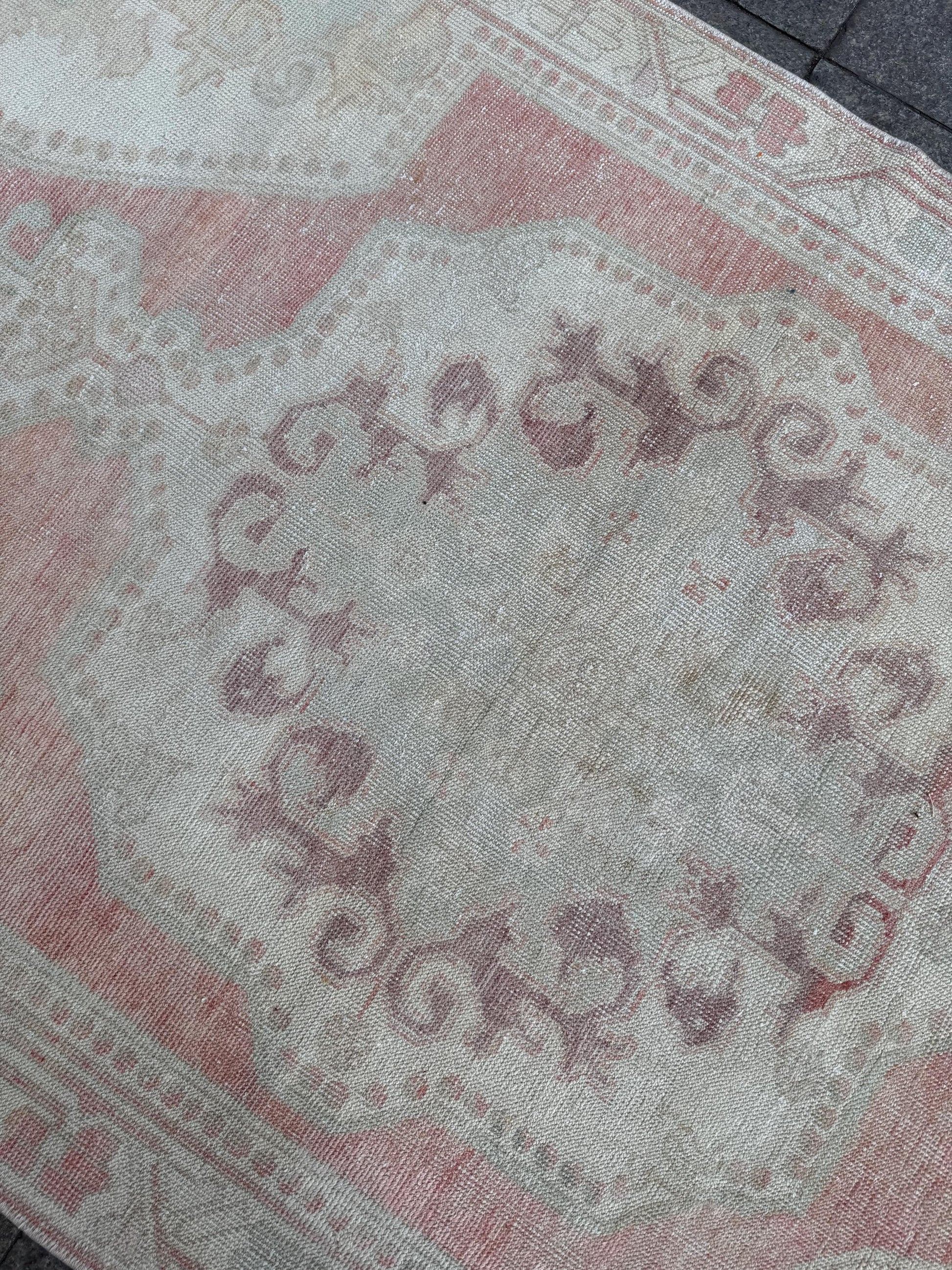 4'9"x7'7" feet Vintage Anatolian Wool Rug,Floral Decoritive Brick color Rug ,287