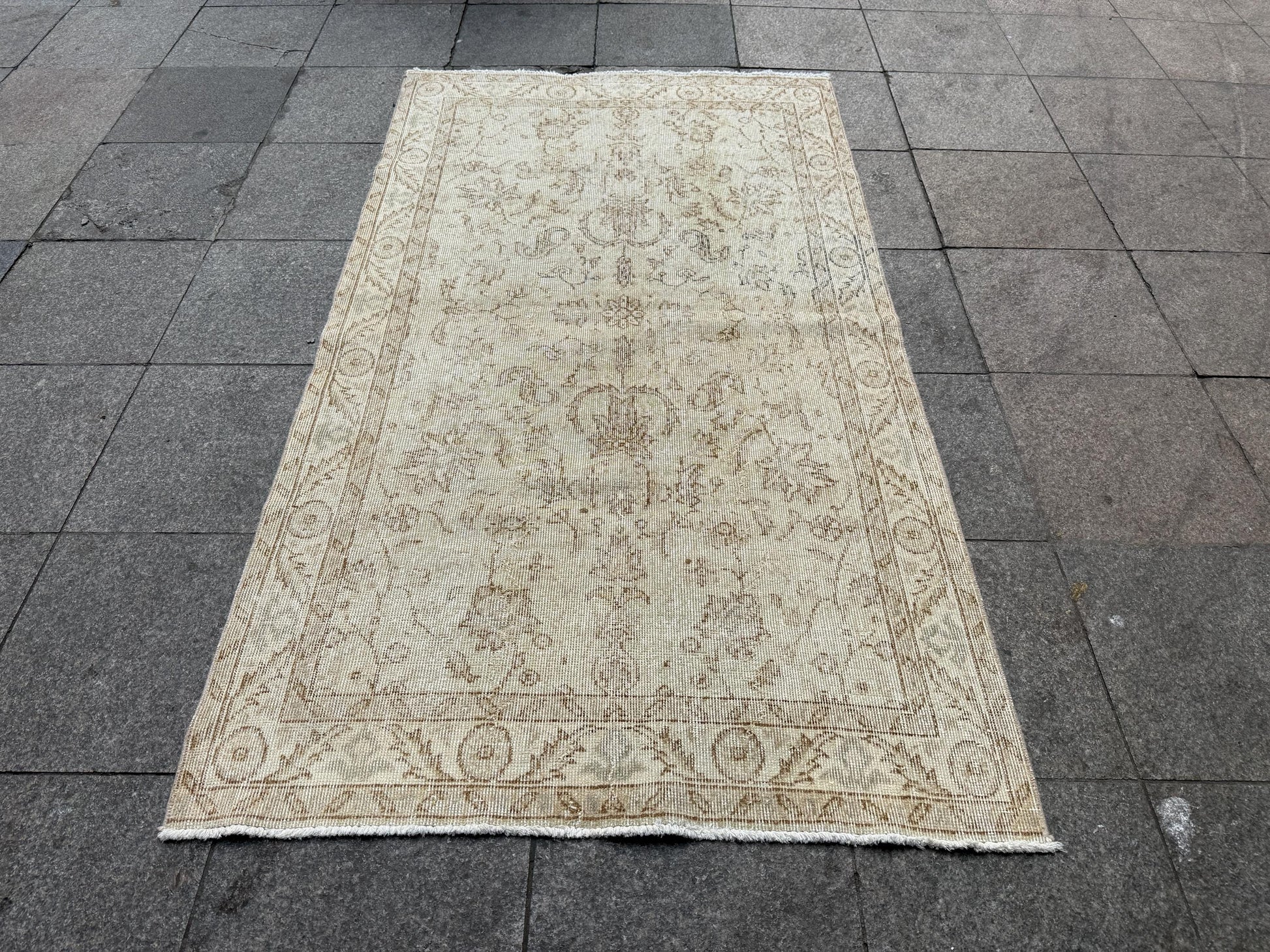 3'10"x6'9" Vintage Anatolian Wool Rug,Floral Decoritive Beige Rug ,357