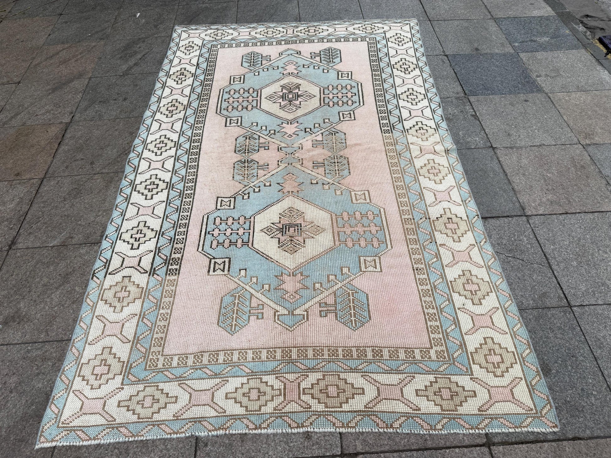 5'x8' feet Vintage Anatolian Wool Rug,Floral Decoritive Pink Rug ,371