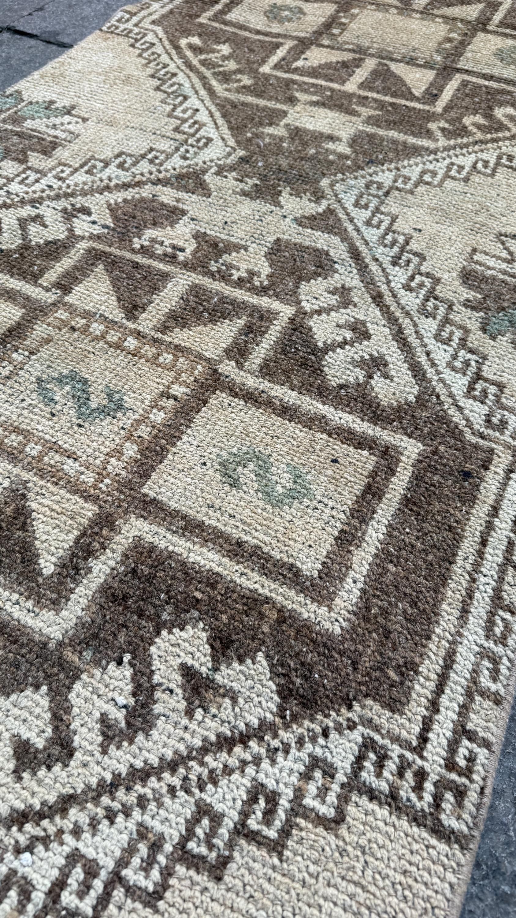 2'8"x10'3" feet Vintage Anatolian Wool Runner Rug,Geometric Decoritive Beige Rug ,389