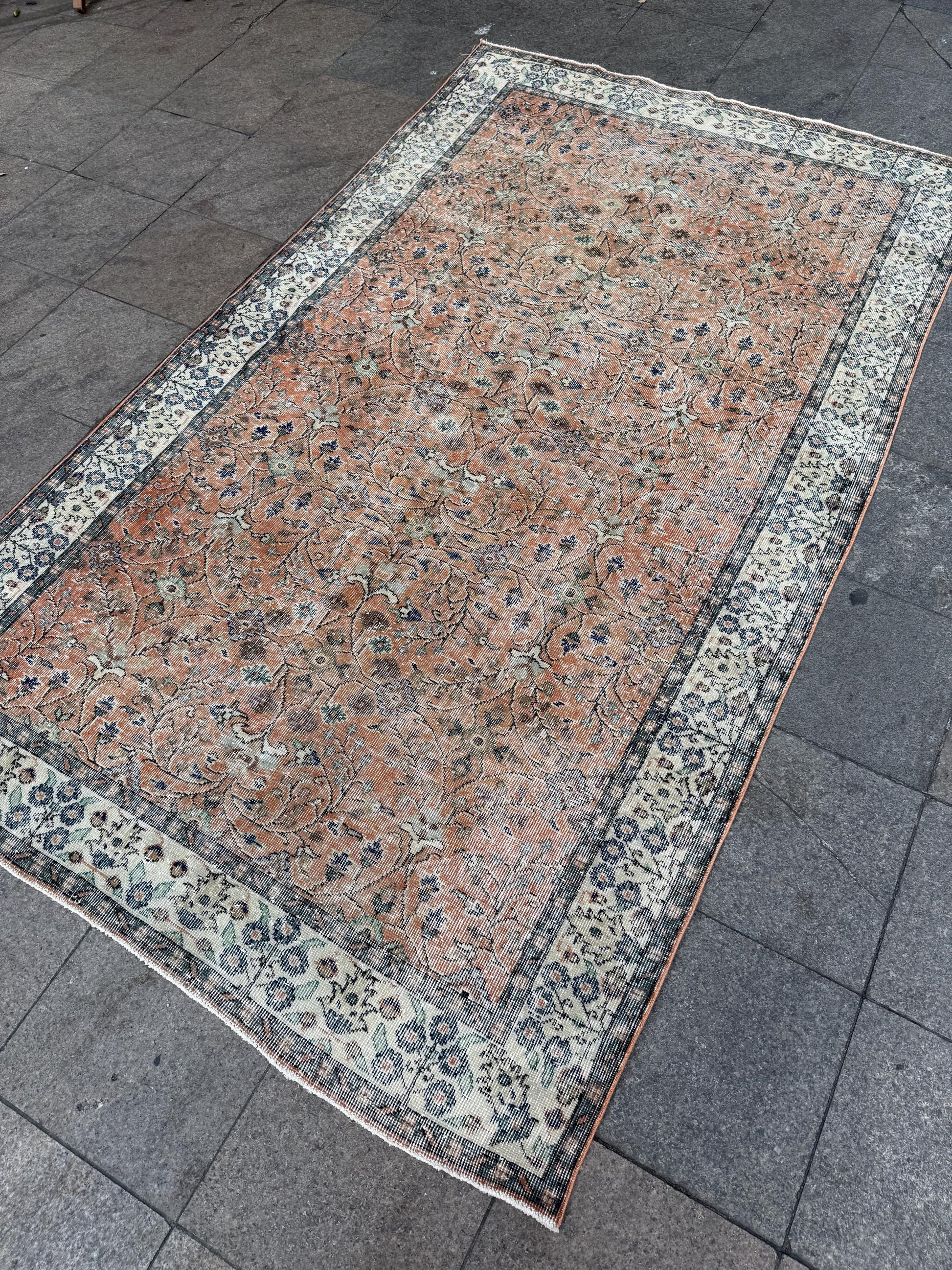 5'9"x9'8" feet Vintage Turkish Anatolian Rug,Brick Color Rug,580