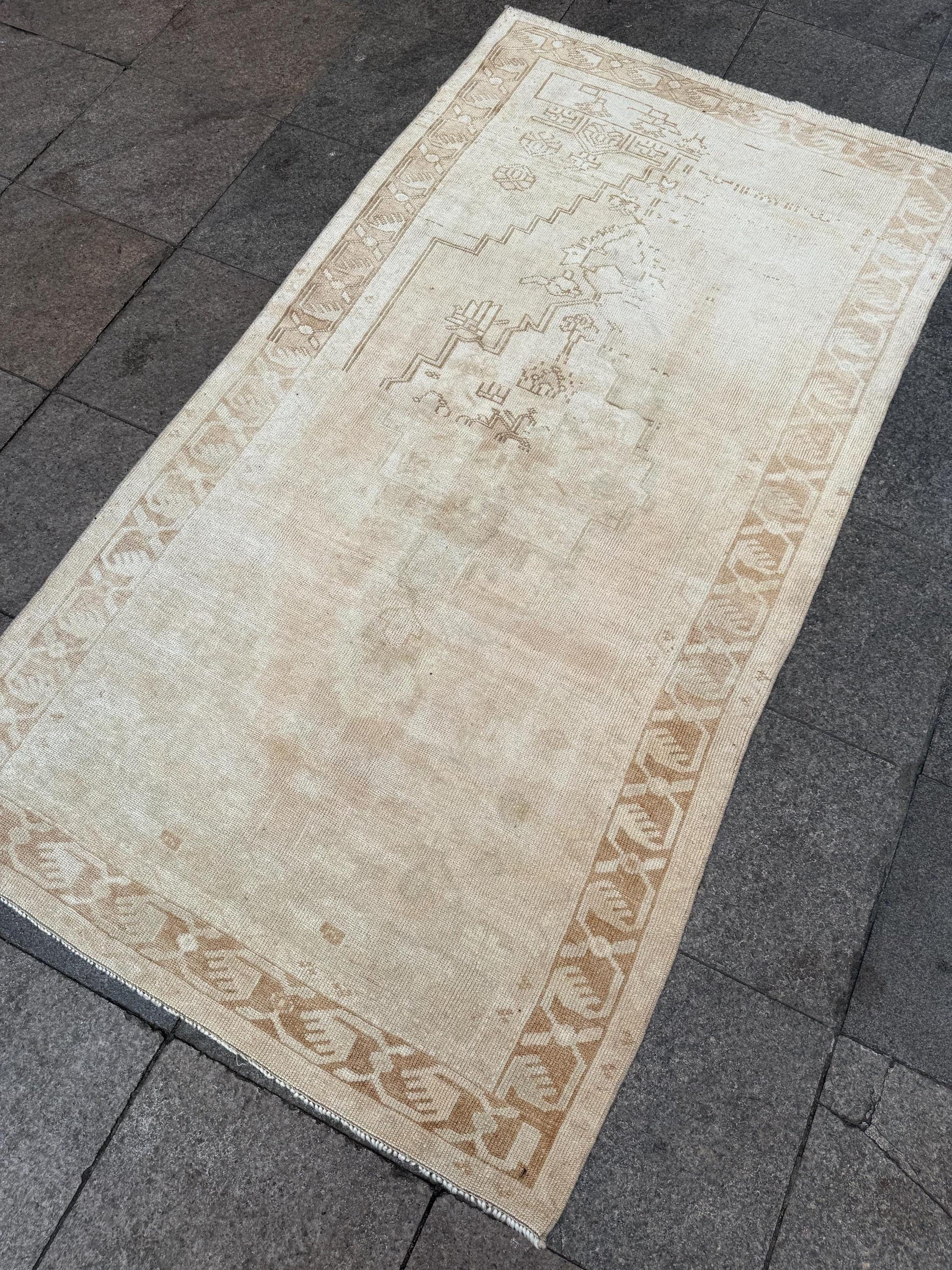 3'8"x6'10" feet  Vintage Turkish Anatolian Rug,Beige Color Rug,567
