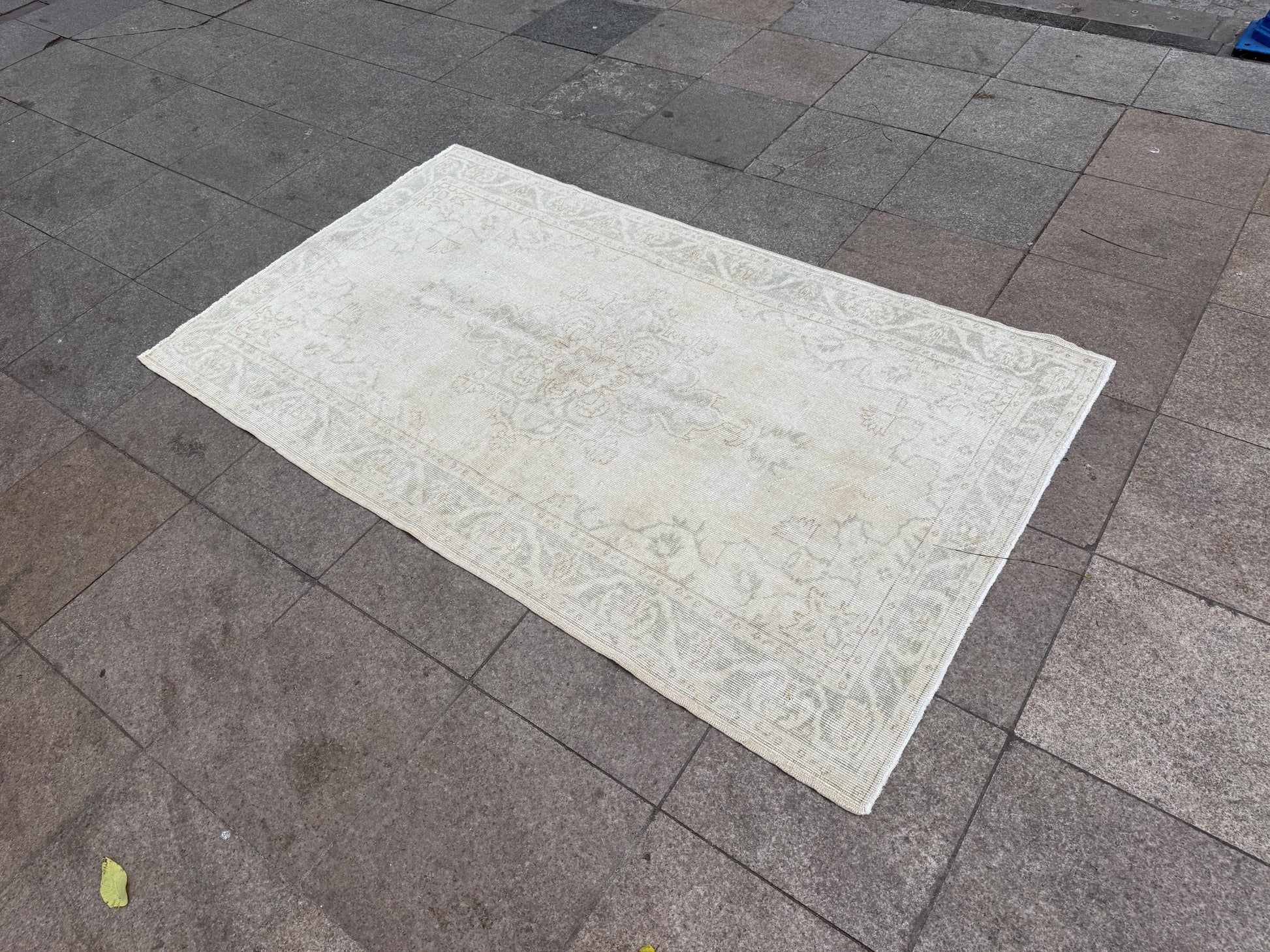 3'10"x6'6" feet  Vintage Turkish Anatolian Rug,Beige Color Rug,888