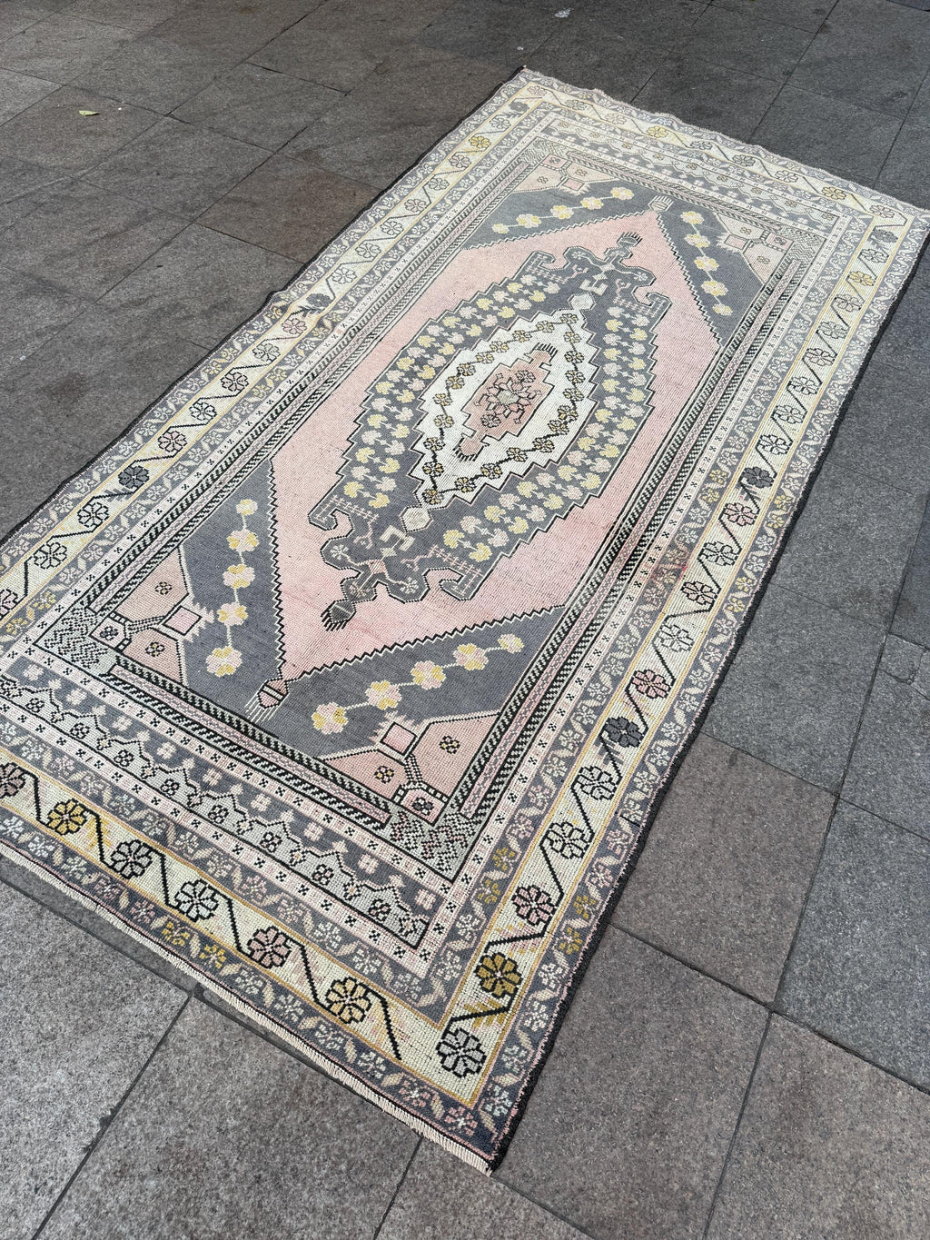 4'7"x9' feet Vintage Turkish Anatolian Rug,Pink Rug,917