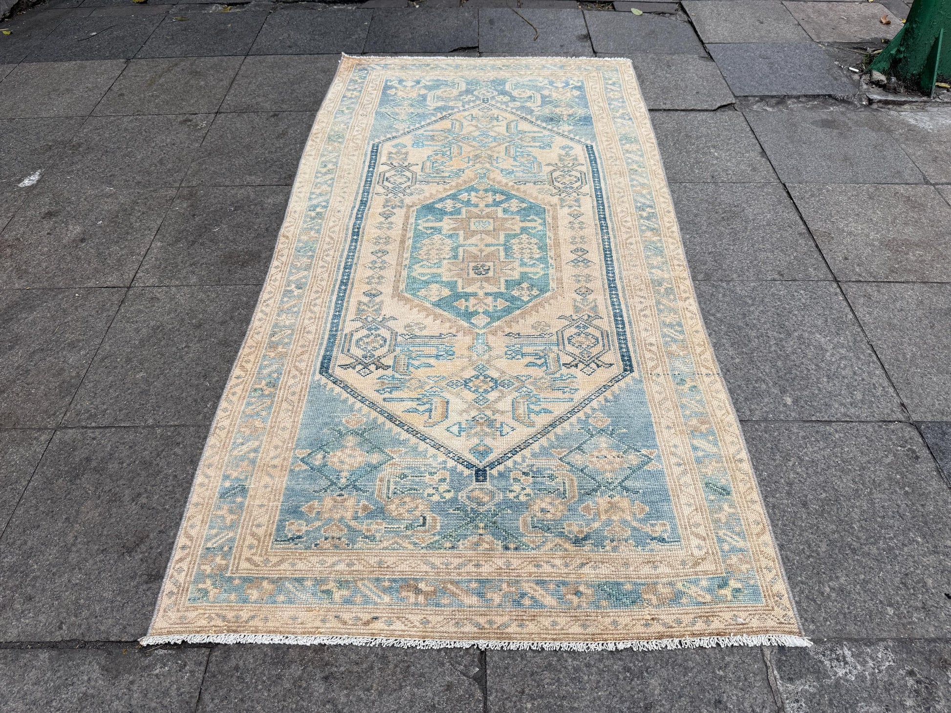 3'3"x6'5" feet Vintage Turkish Anatolian Rug,Beige Color Rug,122