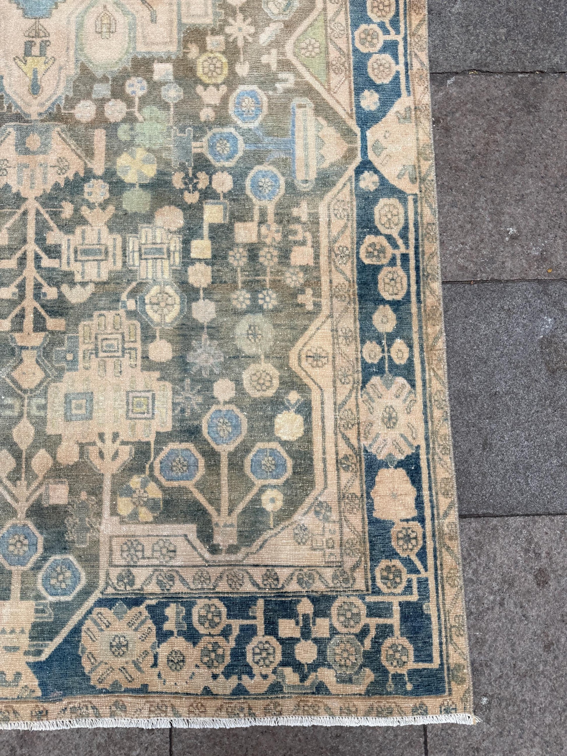 4'11"x8'9" feet Vintage Turkish Anatolian Rug,Beige Color Floral Rug,124