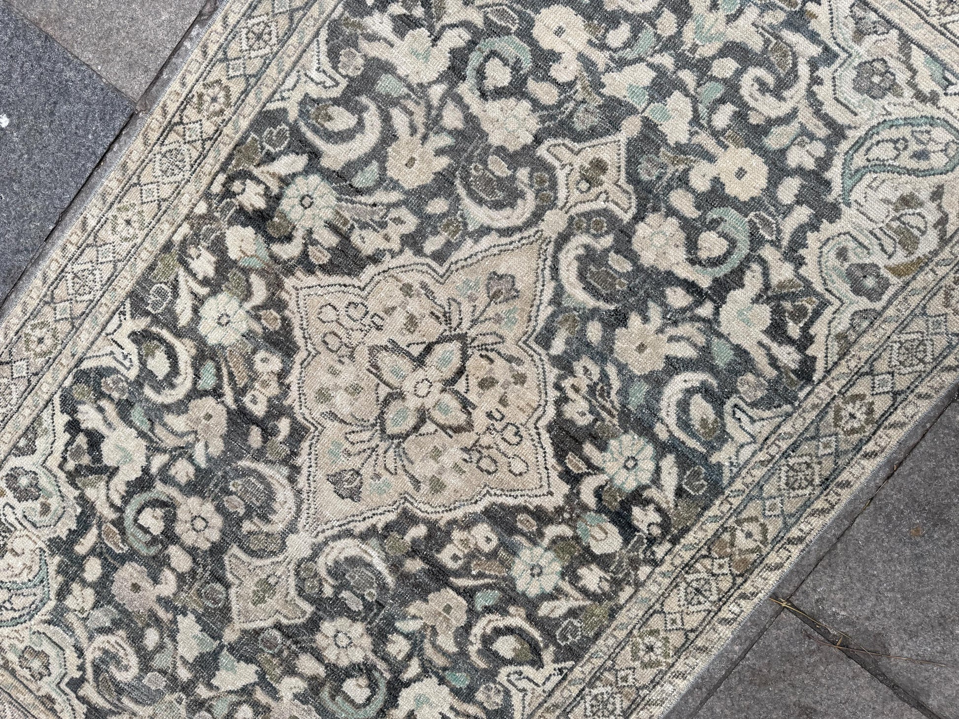 3'10"x6'2" feet Vintage Turkish Anatolian Rug,Gray Floral Rug,128